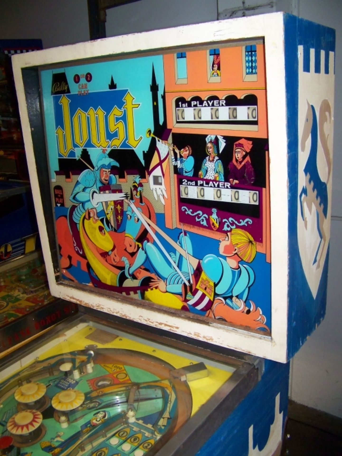 JOUST CLASSIC PINBALL MACHINE BALLY 1969 Item is in used condition. Evidence of wear and - Image 5 of 6