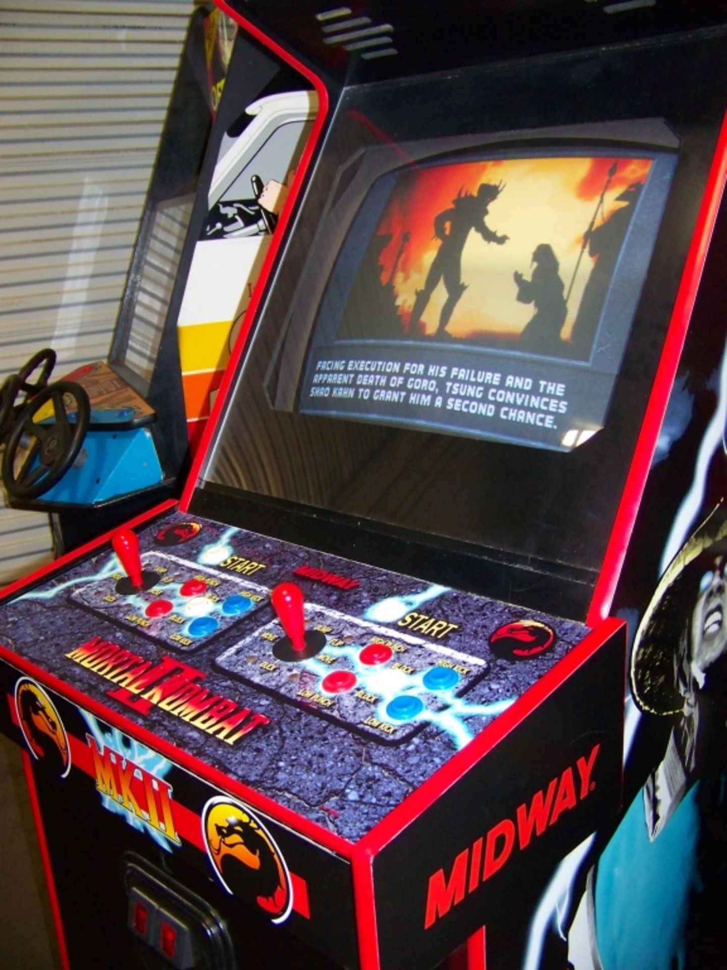 MORTAL KOMBAT II ARCADE GAME MIDWAY Item is in used condition. Evidence of wear and commercial - Image 3 of 8