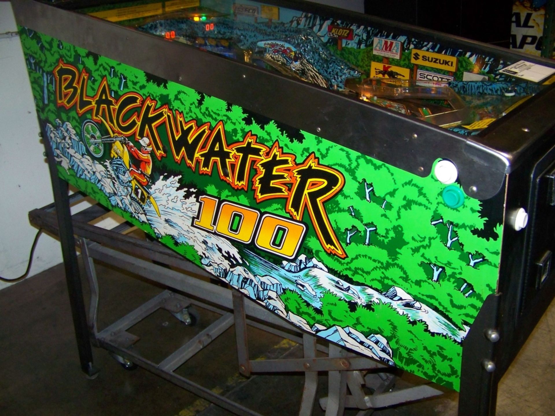 BLACKWATER 100 PINBALL MACHINE BALLY 1988 Item is in used condition. Evidence of wear and commercial - Image 3 of 10