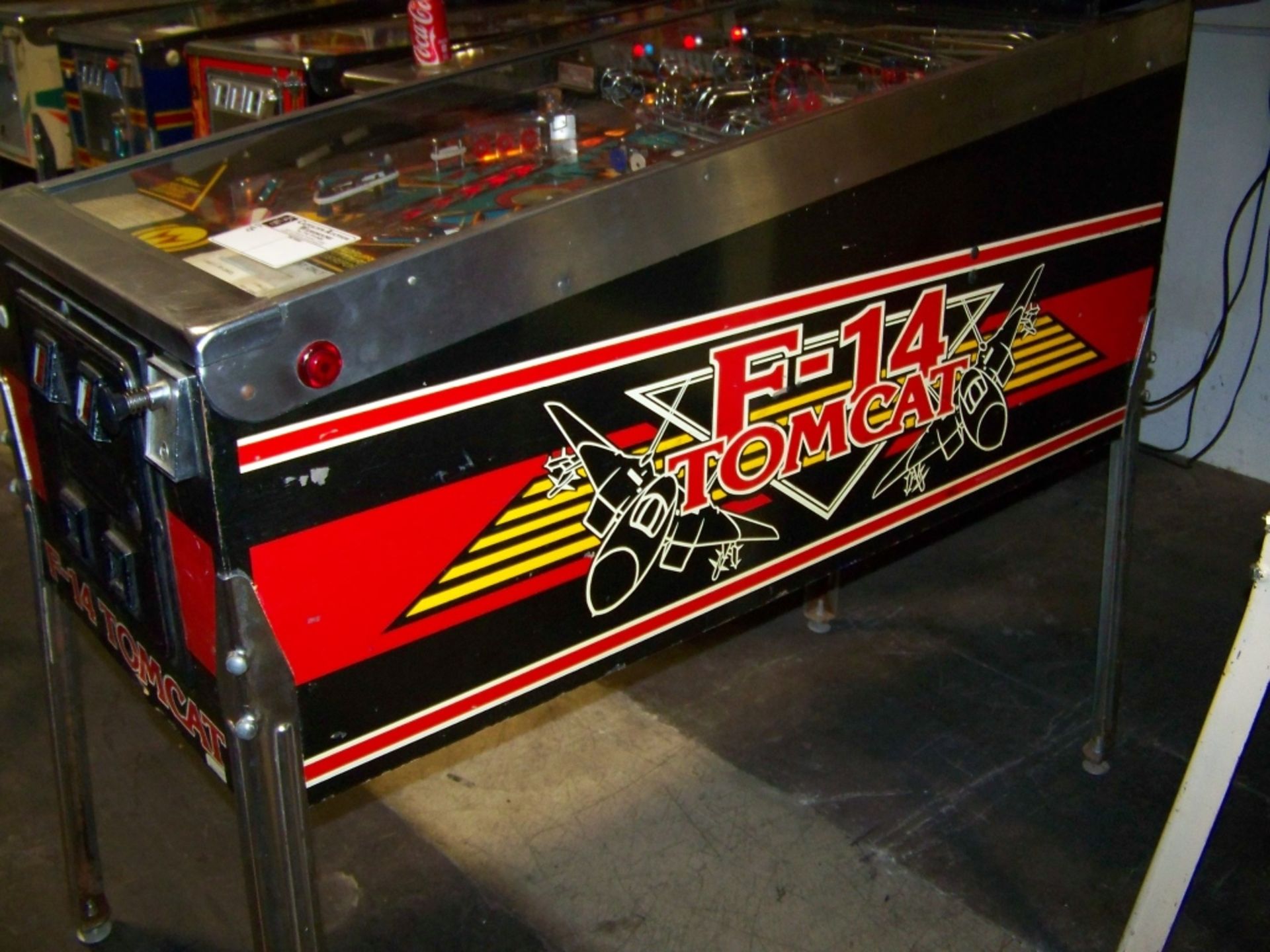 F-14 TOMCAT PINBALL MACHINE WILLIAMS 1987 Item is in used condition. Evidence of wear and commercial - Image 8 of 9