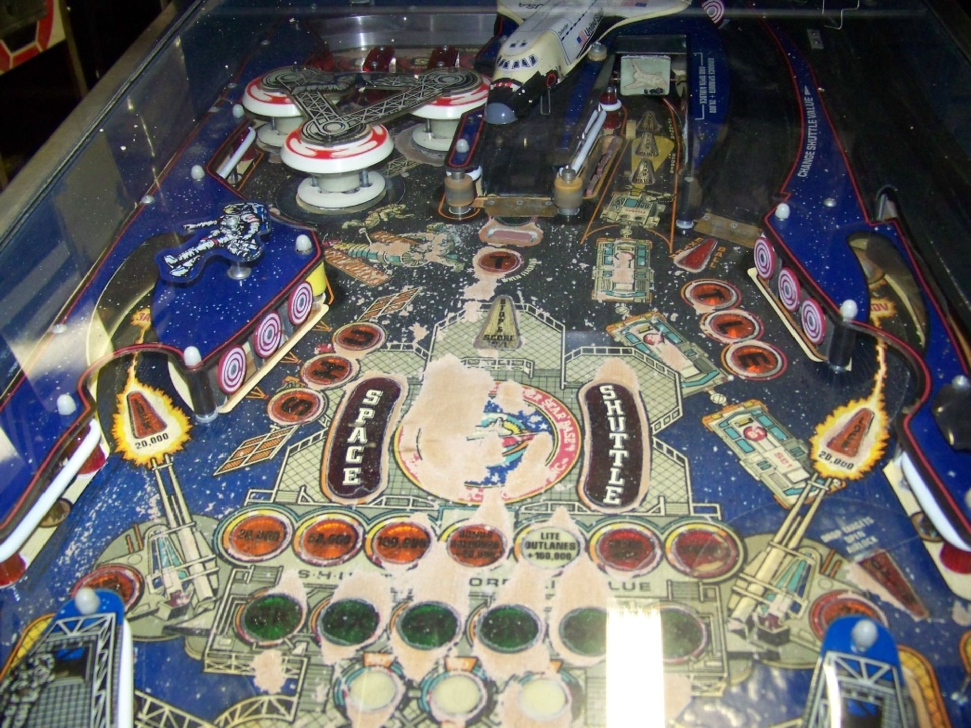 SPACE SHUTTLE PINBALL MACHINE PROJECT WILLIAMS Item is in used condition. Evidence of wear and - Image 2 of 6