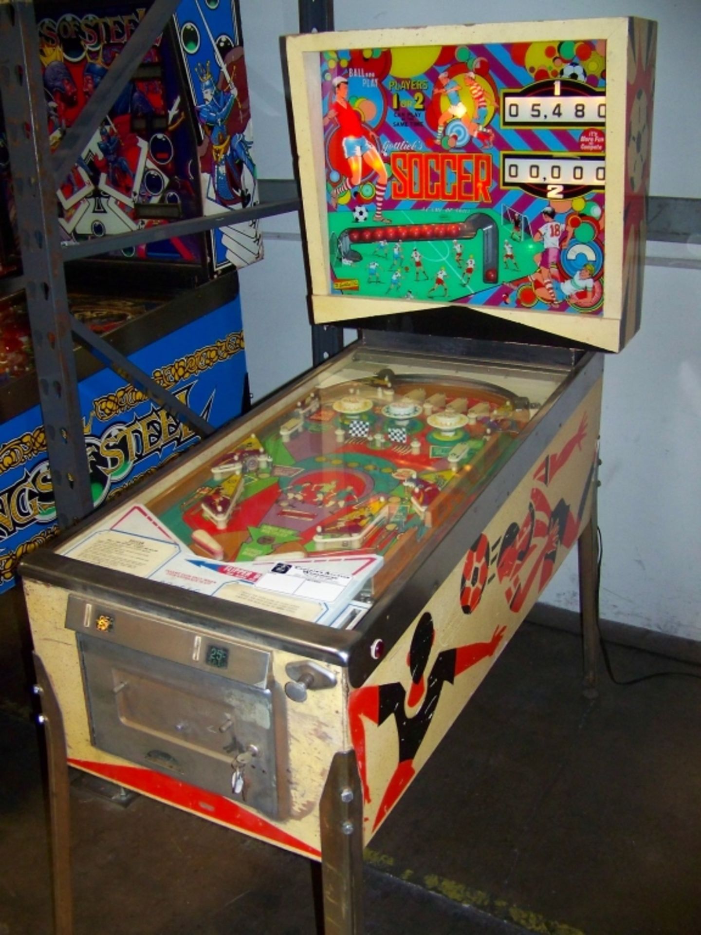 SOCCER PINBALL MACHINE ANIMATED BOX GOTTLIEB 1975 Item is in used condition. Evidence of wear and - Image 7 of 8