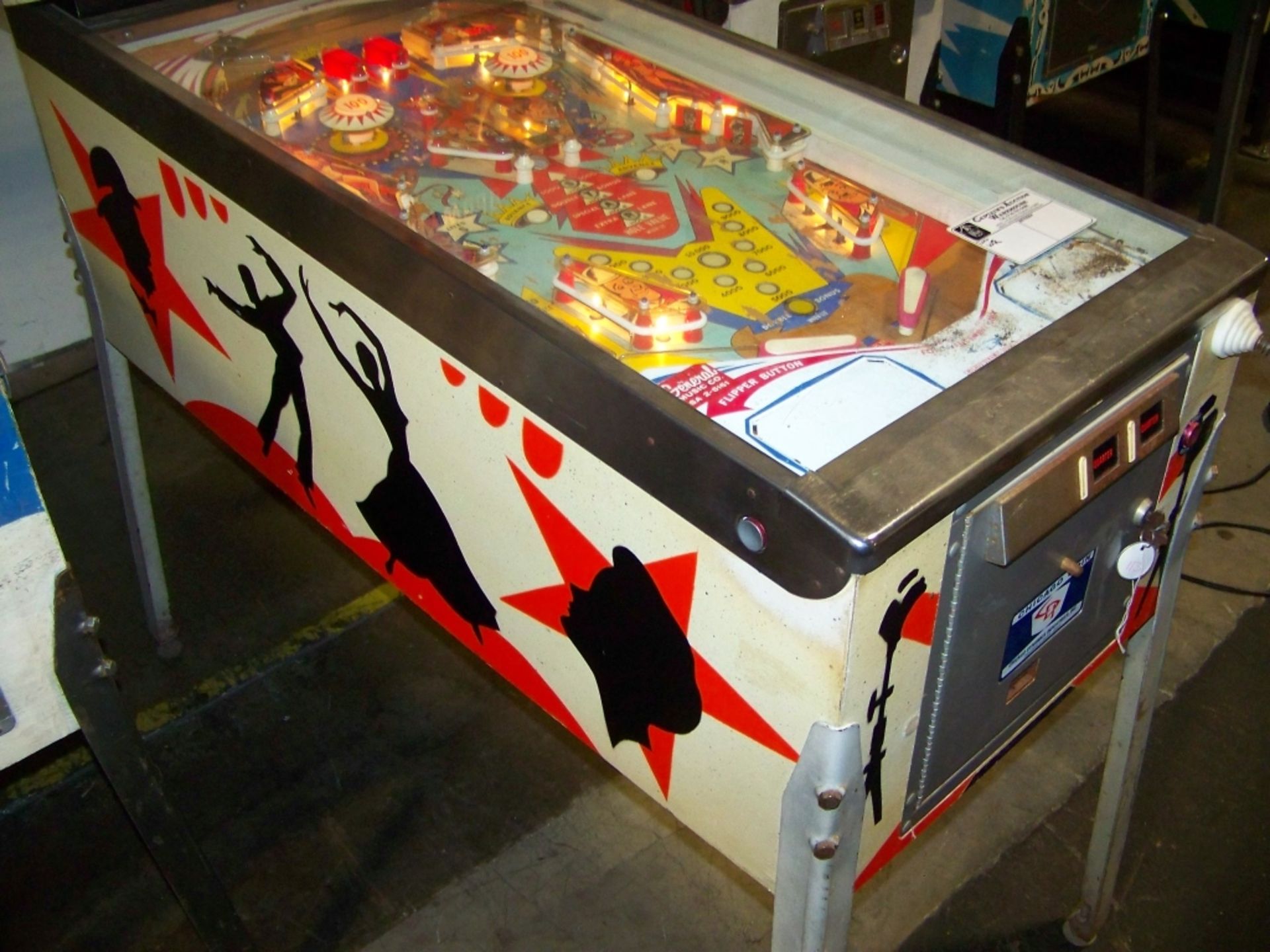HOLLYWOOD PINBALL MACHINE CHICAGO COIN 1976 Item is in used condition. Evidence of wear and - Image 3 of 6