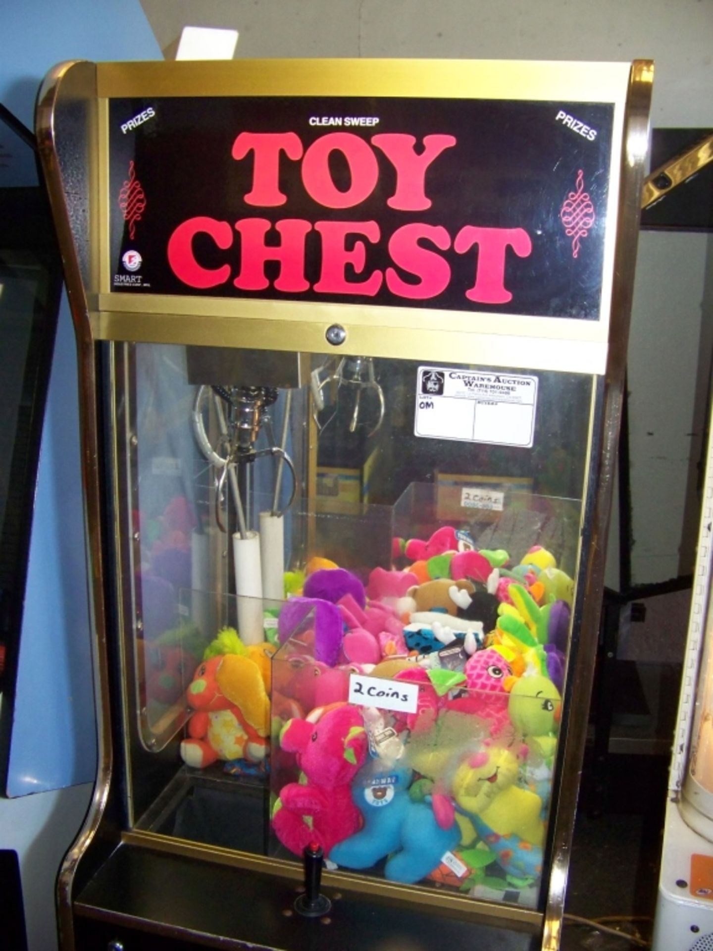 24"" TOY CHEST PLUSH CLAW CRANE MACHINE OM Item is in used condition. Evidence of wear and - Image 2 of 5