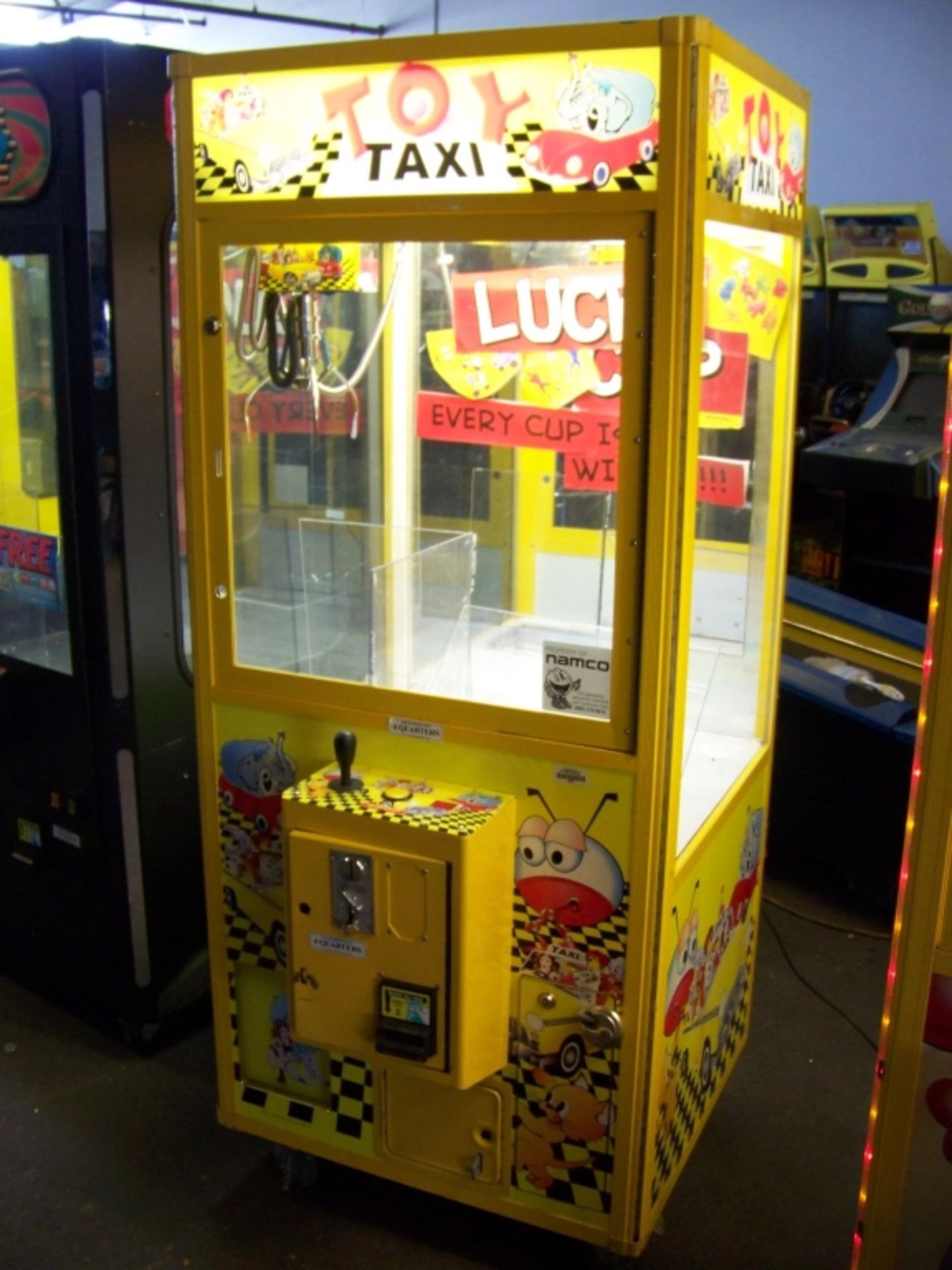 30"" TOY TAXI PLUSH CLAW CRANE MACHINE Item is in used condition. Evidence of wear and commercial - Image 4 of 4