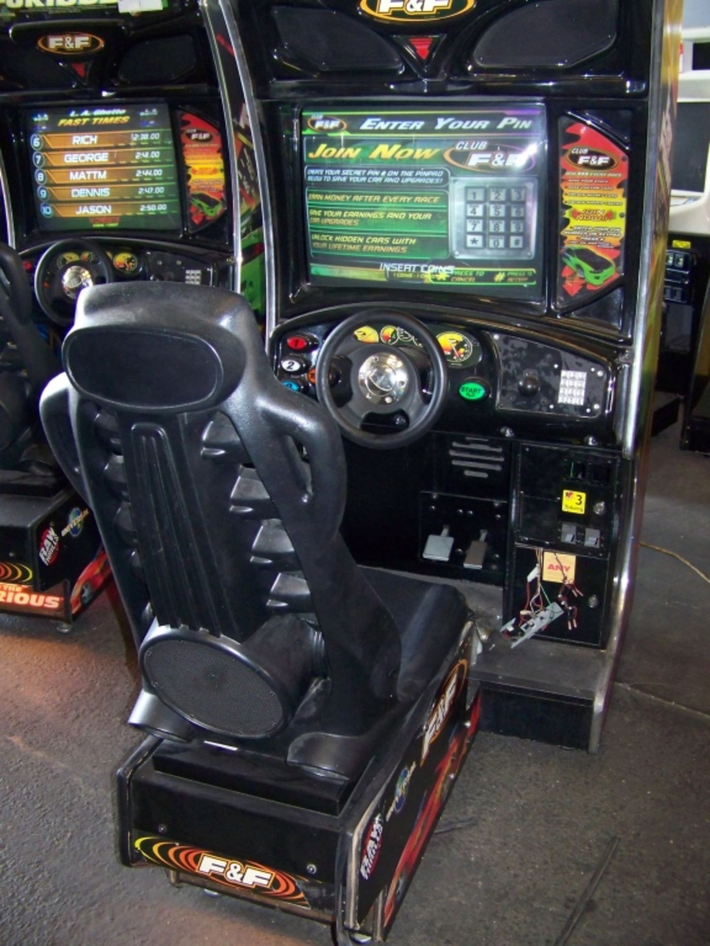 THE FAST AND FURIOUS RACING ARCADE GAME SE - Image 3 of 5
