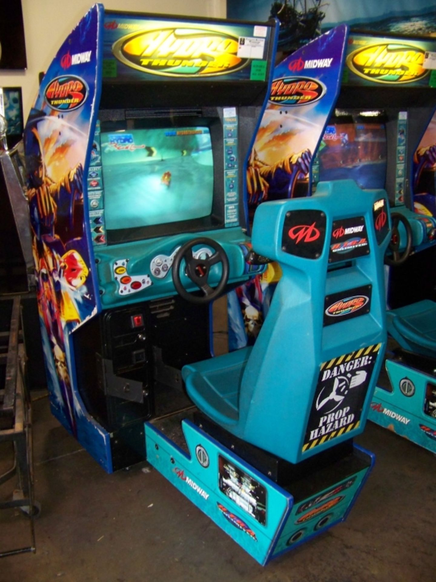 HYDRO THUNDER RACING ARCADE GAME M - Image 2 of 4