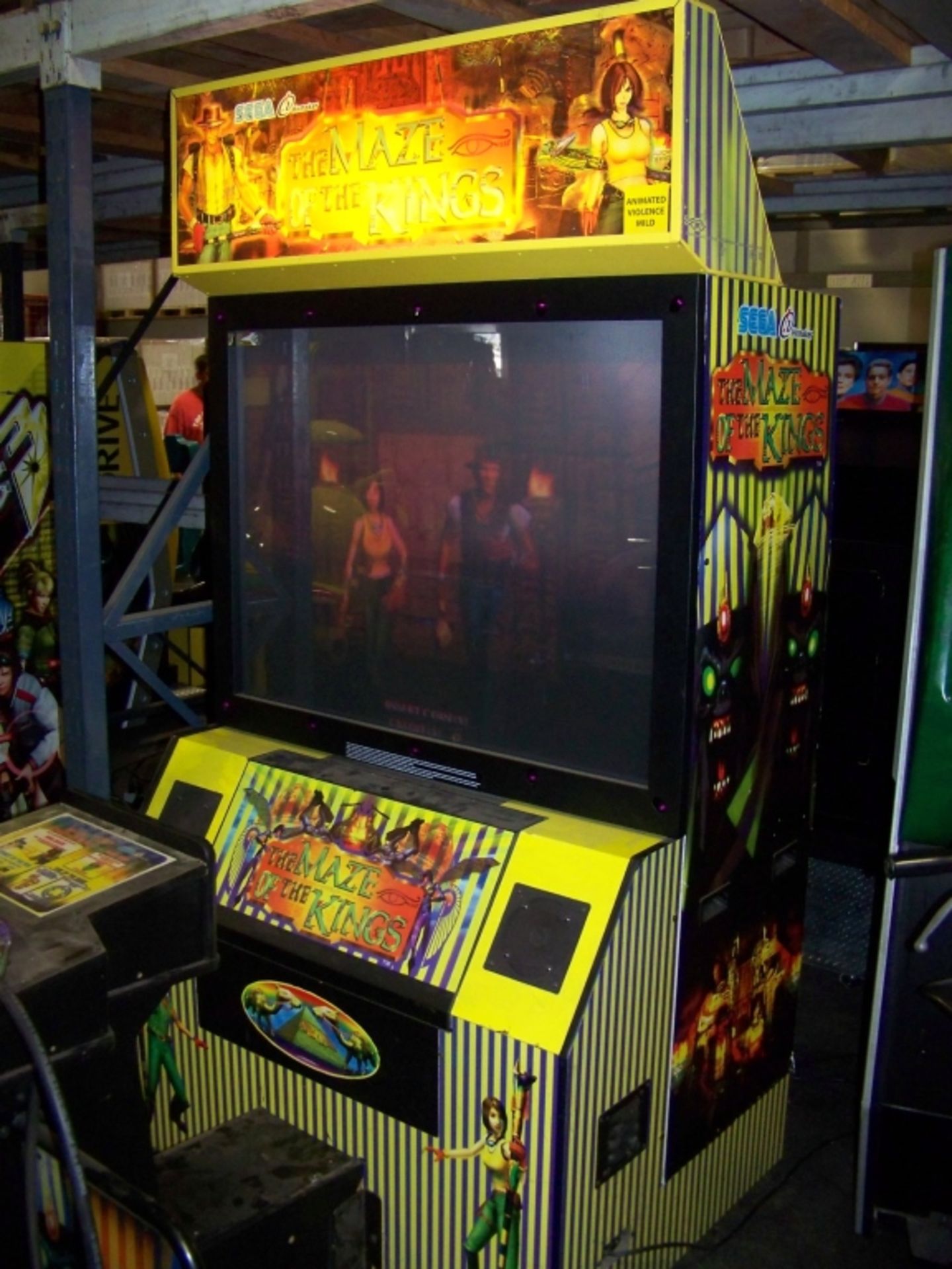 THE MAZE OF KINGS DX 50" SHOOTER ARCADE GAME SEGA - Image 5 of 8