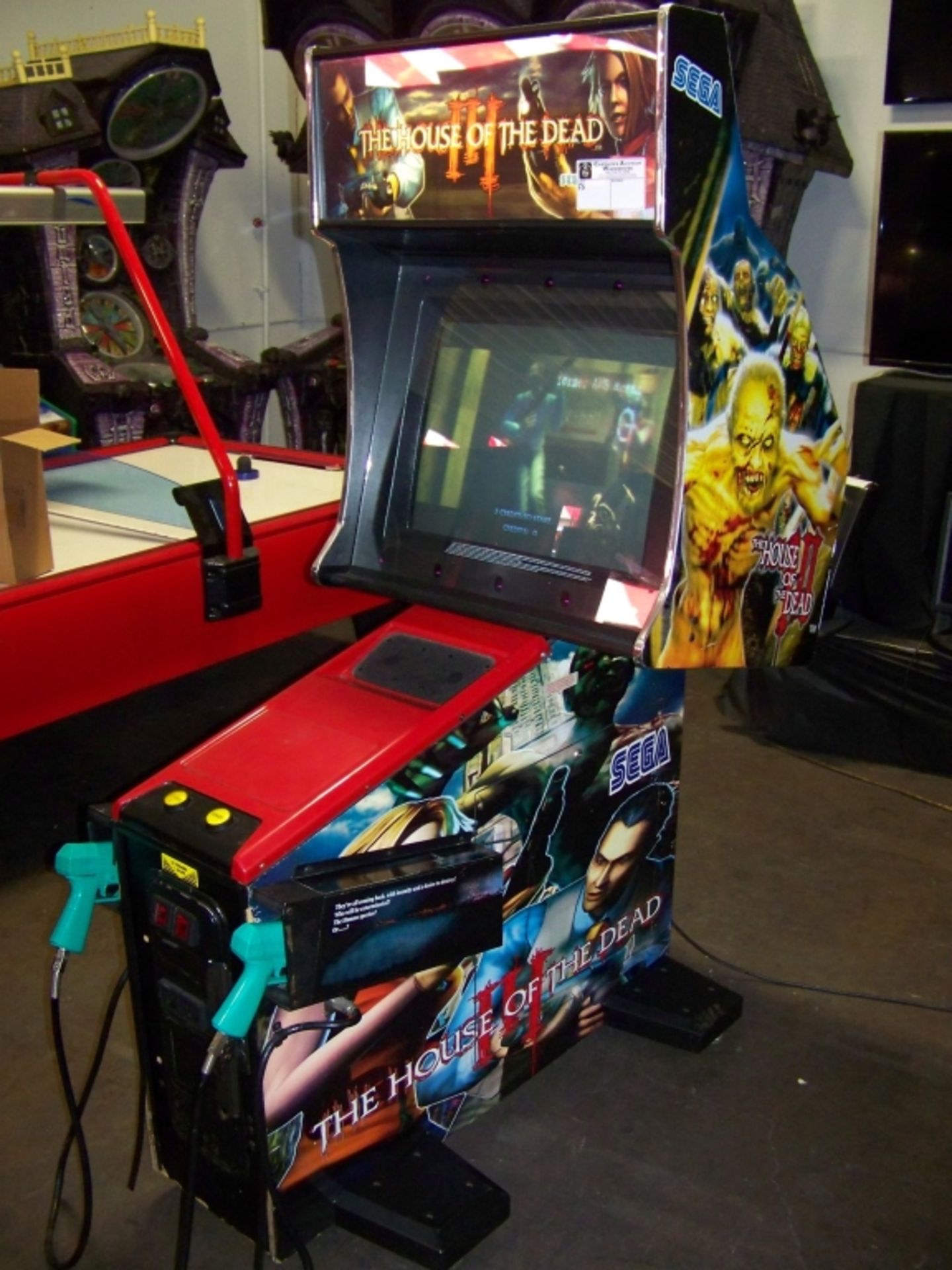 THE HOUSE OF THE DEAD III ZOMBIE SHOOTER ARCADE - Image 3 of 8