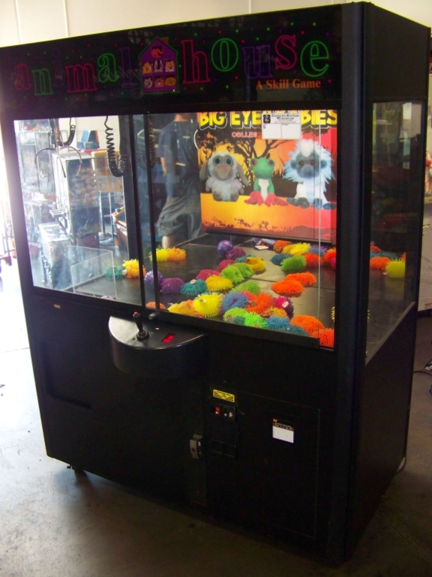 60" ANIMAL HOUSE PLUSH CLAW CRANE MACHINE RAINBOW - Image 2 of 4