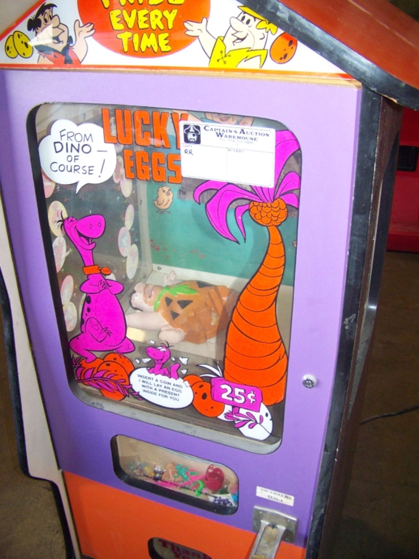 FLINSTONES LUCKY EGG PRIZE VENDING MACHINE - Image 3 of 3