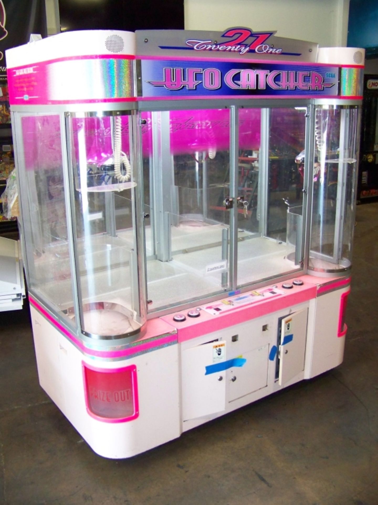 60" UFO CATCHER SEGA PRIZE MERCHANDISER MACHINE