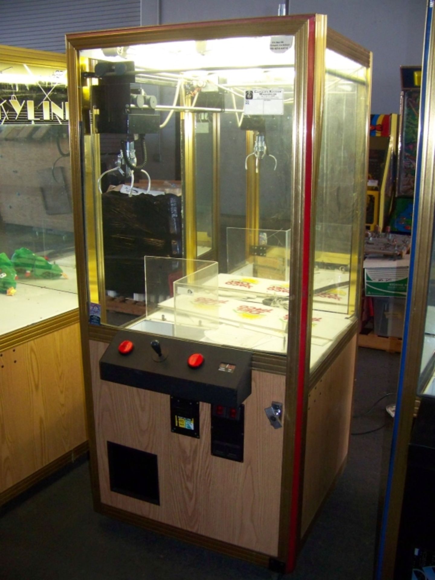 40" PREMIER SKYLINE PLUSH CLAW CRANE MACHINE - Image 2 of 2