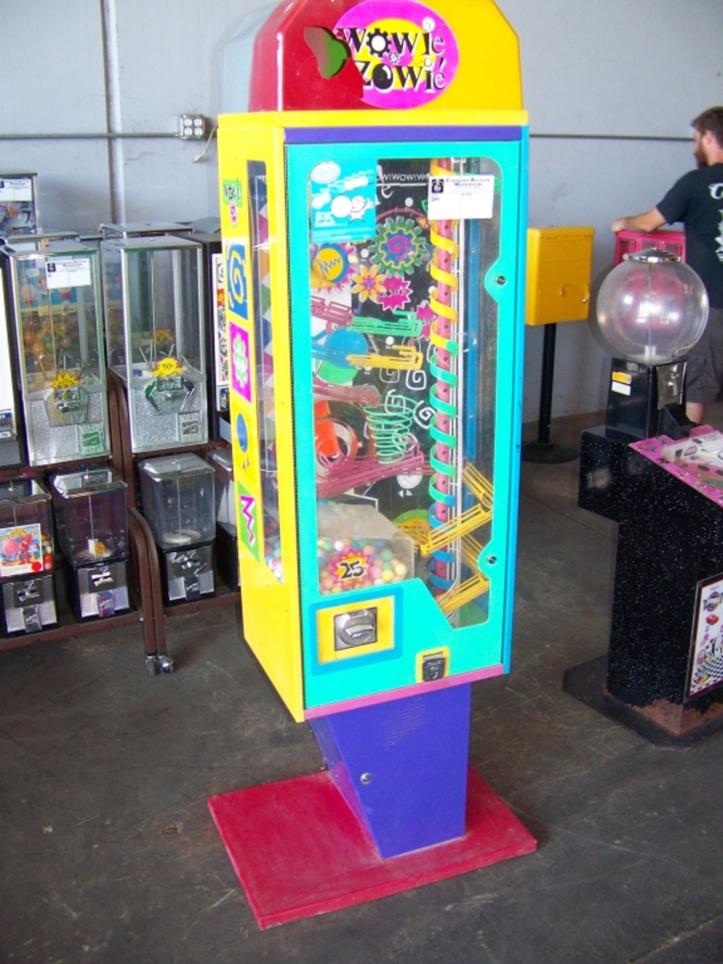 WOWIE ZOWIE GUMBALL NOVELTY KINETIC MACHINE - Image 2 of 2