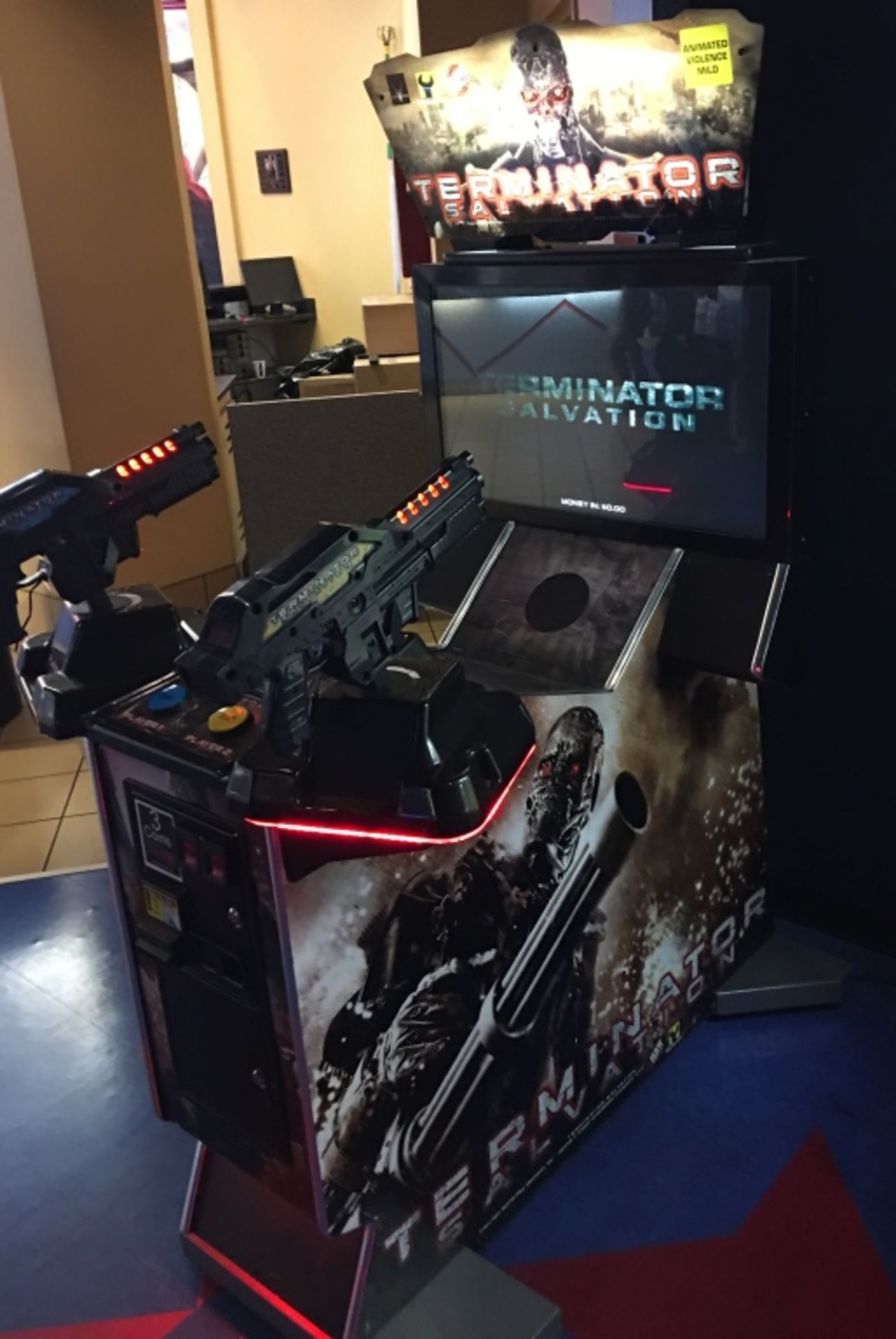 TERMINATOR SALVATION 32" FIXED GUN SHOOTER ARCADE - Image 3 of 13