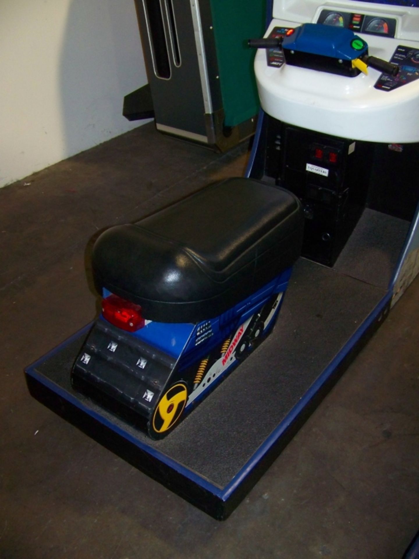 ARCTIC THUNDER RACING ARCADE GAME MIDWAY - Image 4 of 6