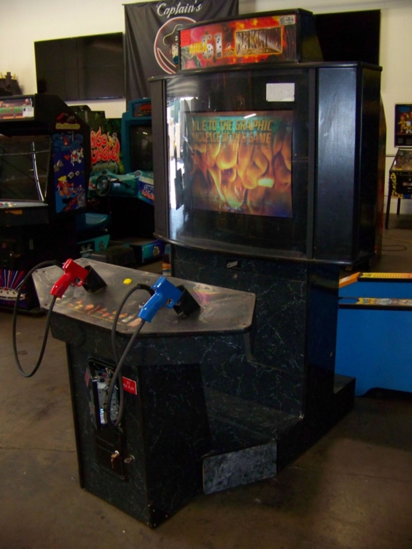 AREA 51 MAX FORCE COMBO 33" SHOWCASE ARCADE - Image 2 of 7