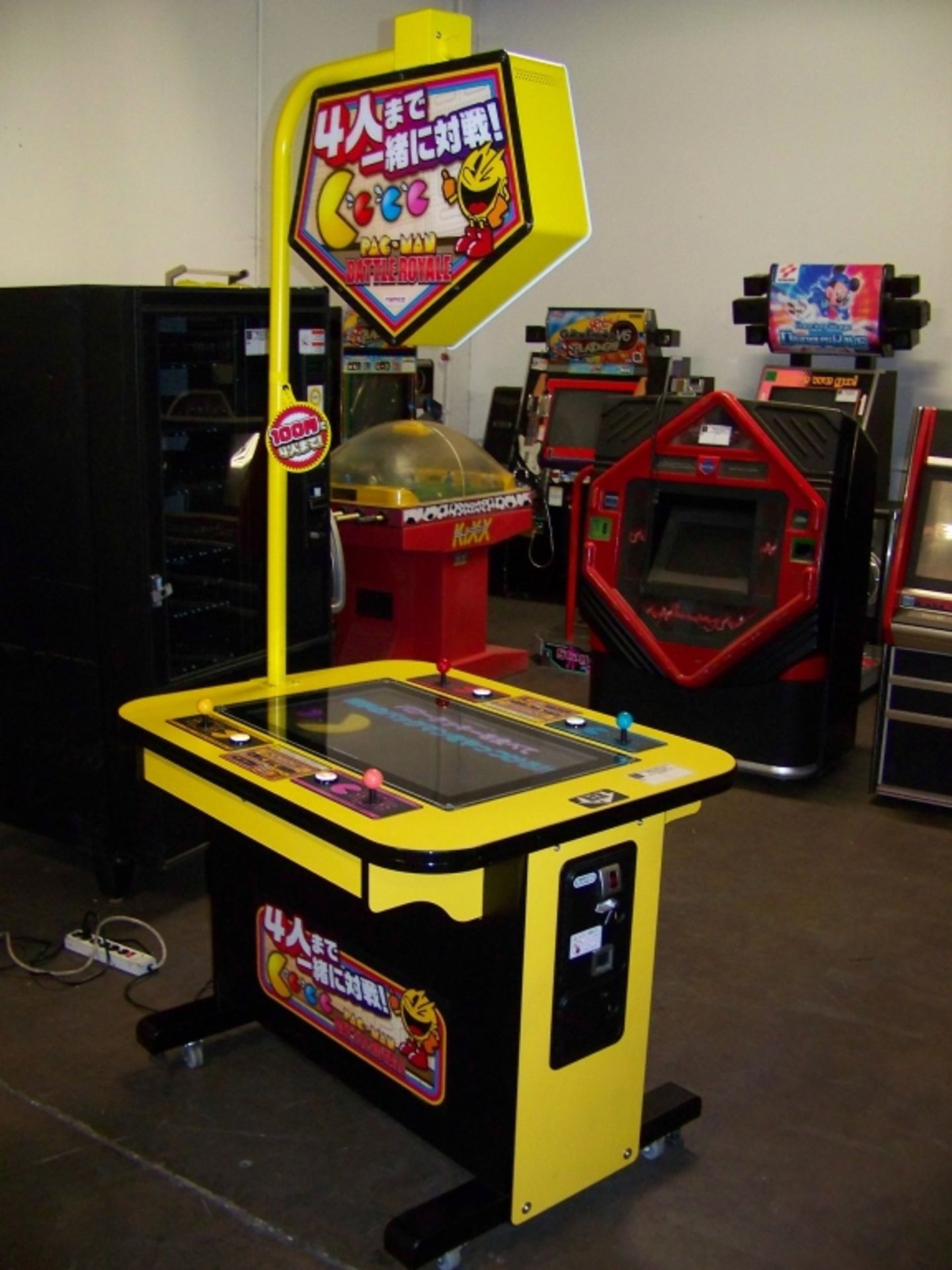 PACMAN BATTLE ROYALE UPRIGHT COCKTAIL TABLE NAMCO