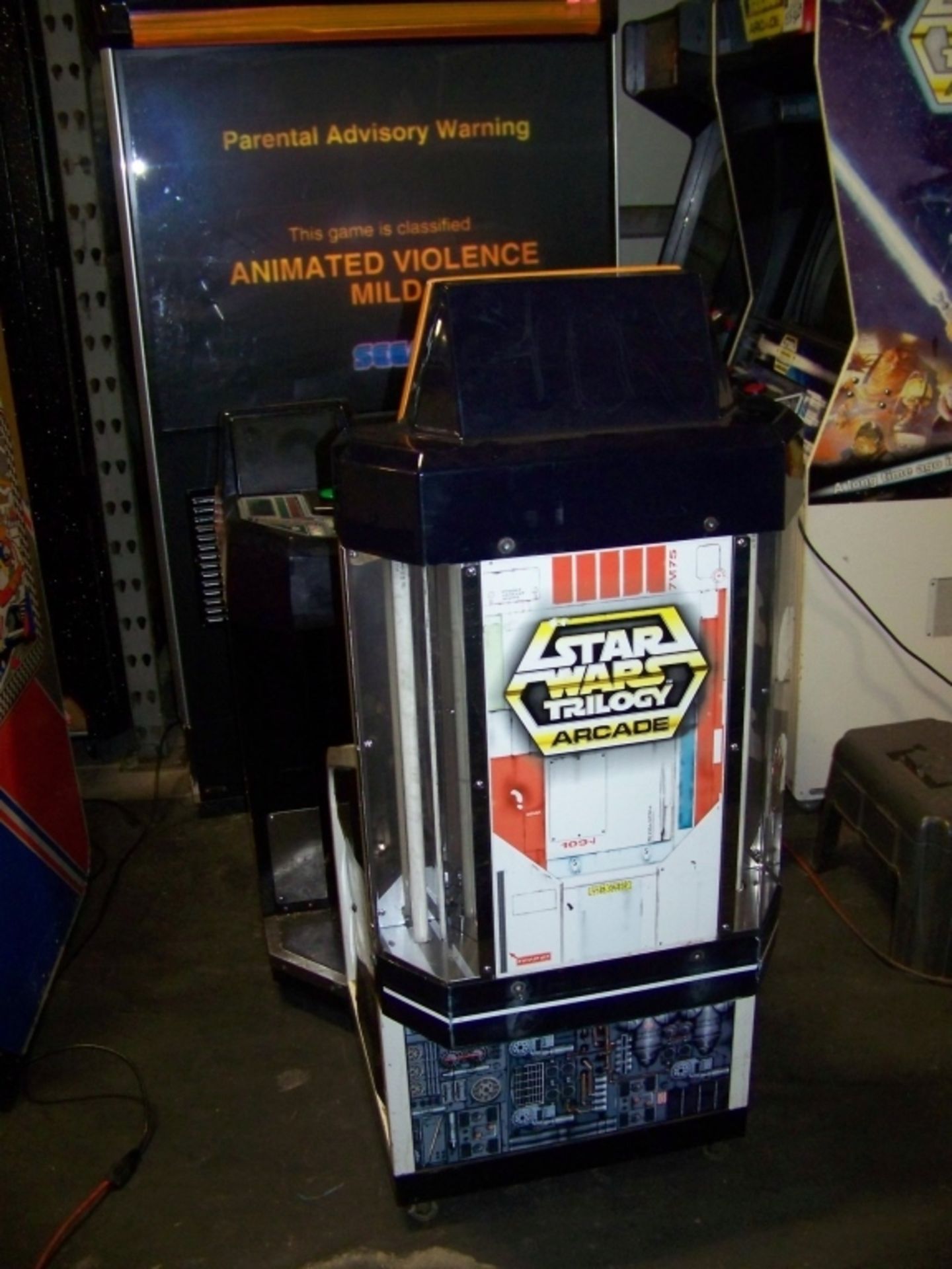 STAR WARS TRILOGY DELUXE 50" ARCADE GAME - Image 3 of 6