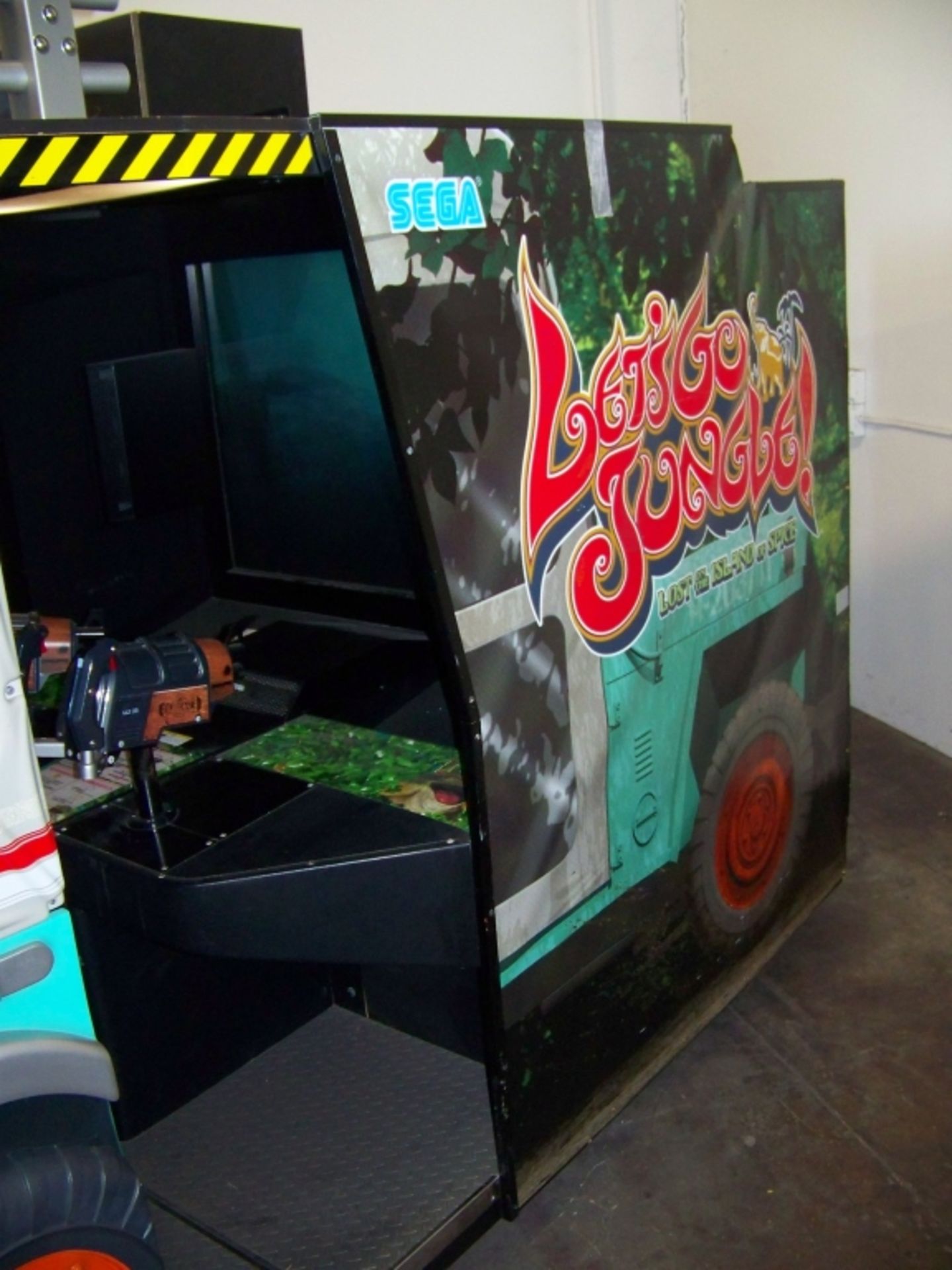 LETS GO JUNGLE DELUXE 60" ARCADE GAME SEGA - Image 7 of 11