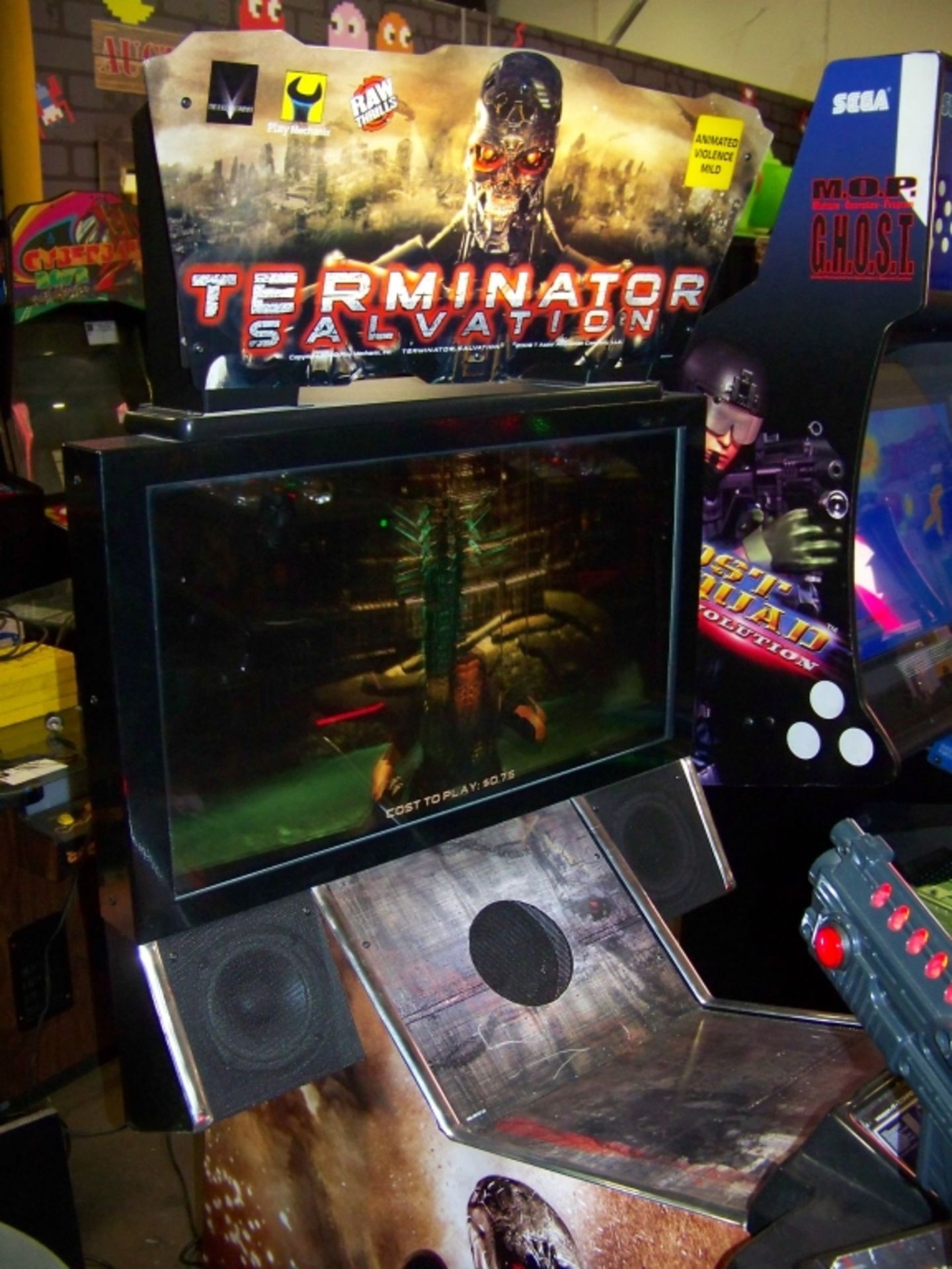 TERMINATOR SALVATION 32" FIXED GUN SHOOTER ARCADE - Image 12 of 13