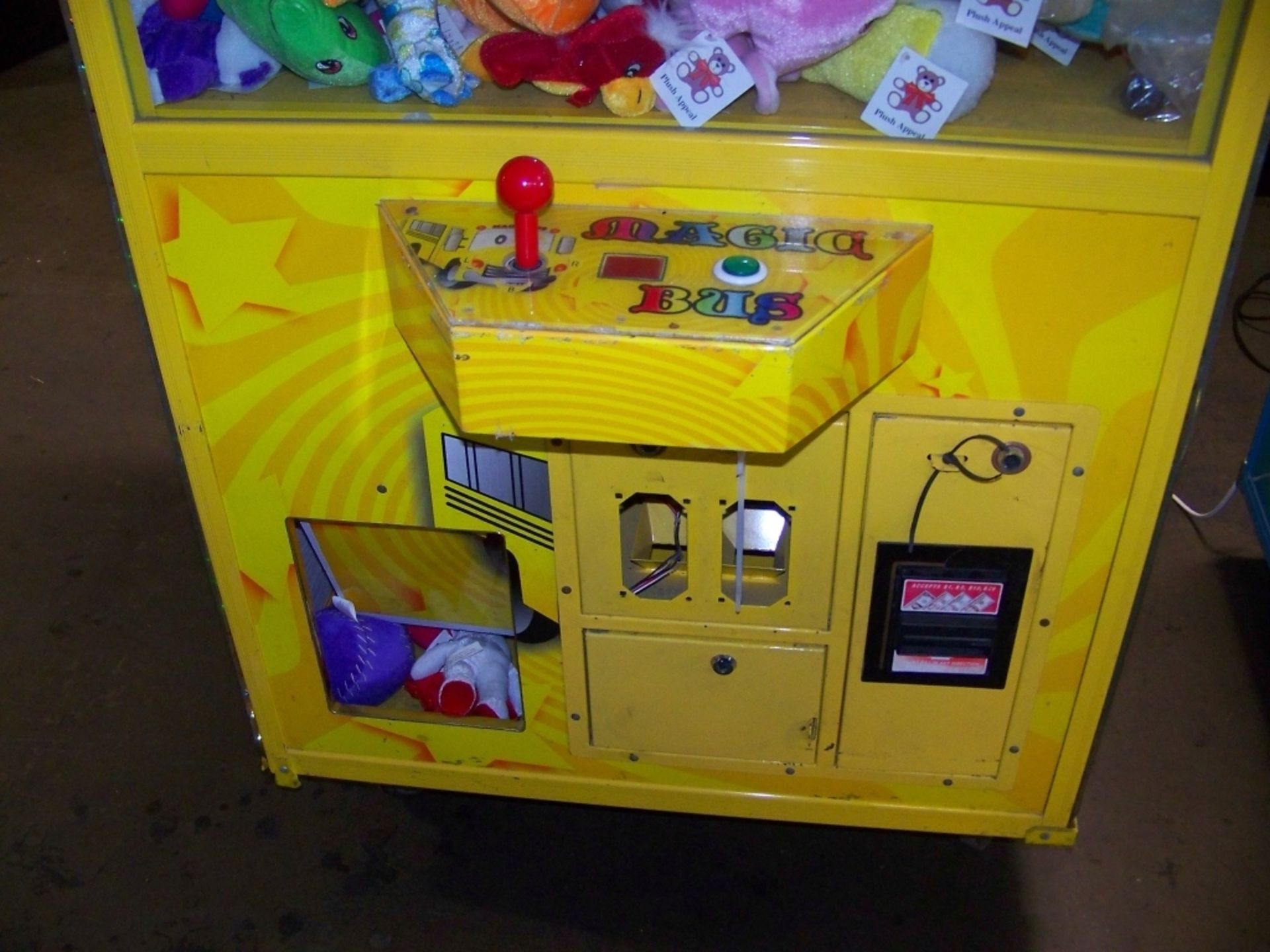 30" MAGIC BUS PLUSH CLAW CRANE MACHINE - Image 4 of 4