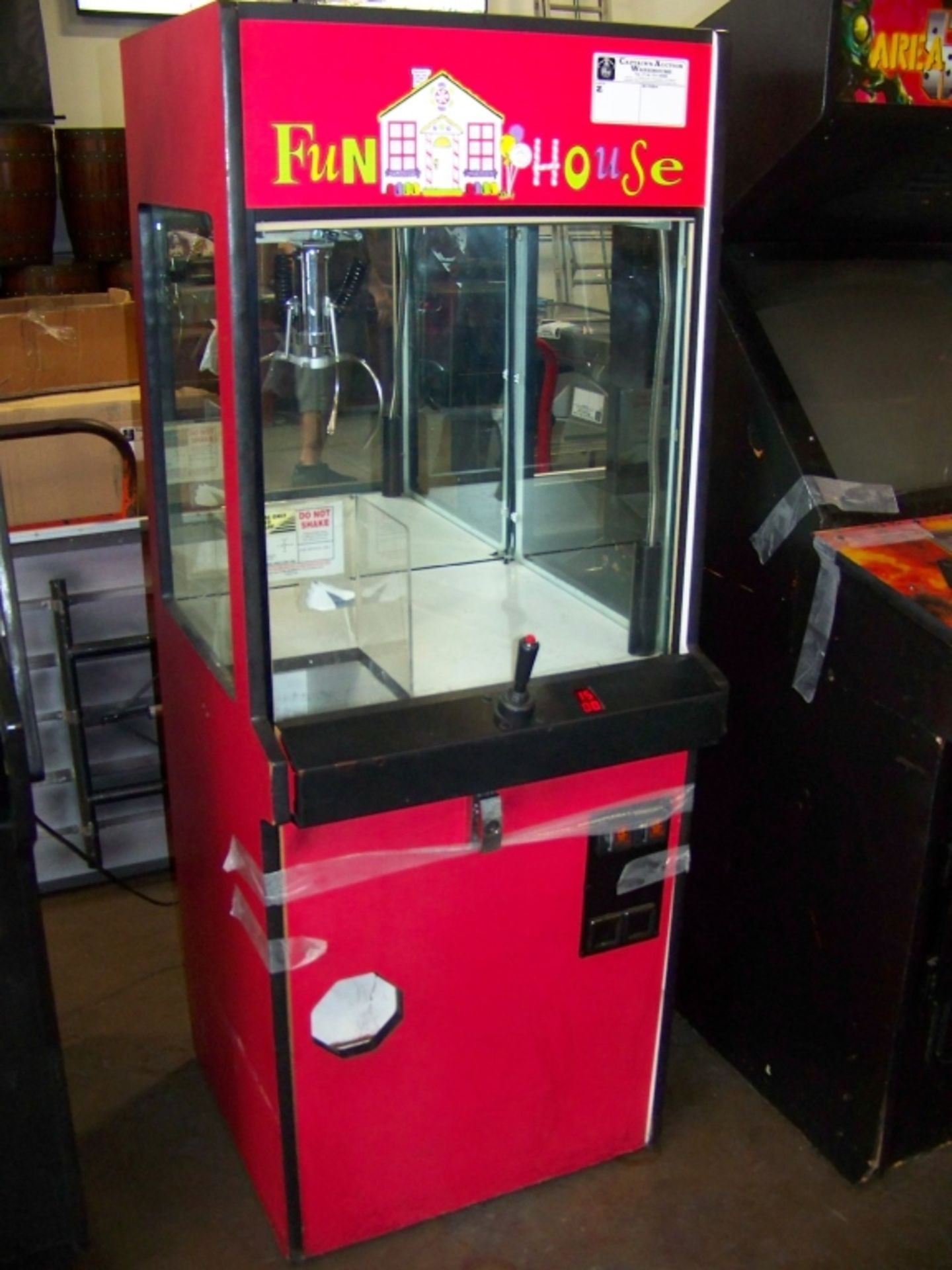 24" FUN HOUSE CANDY CLAW CRANE MACHINE