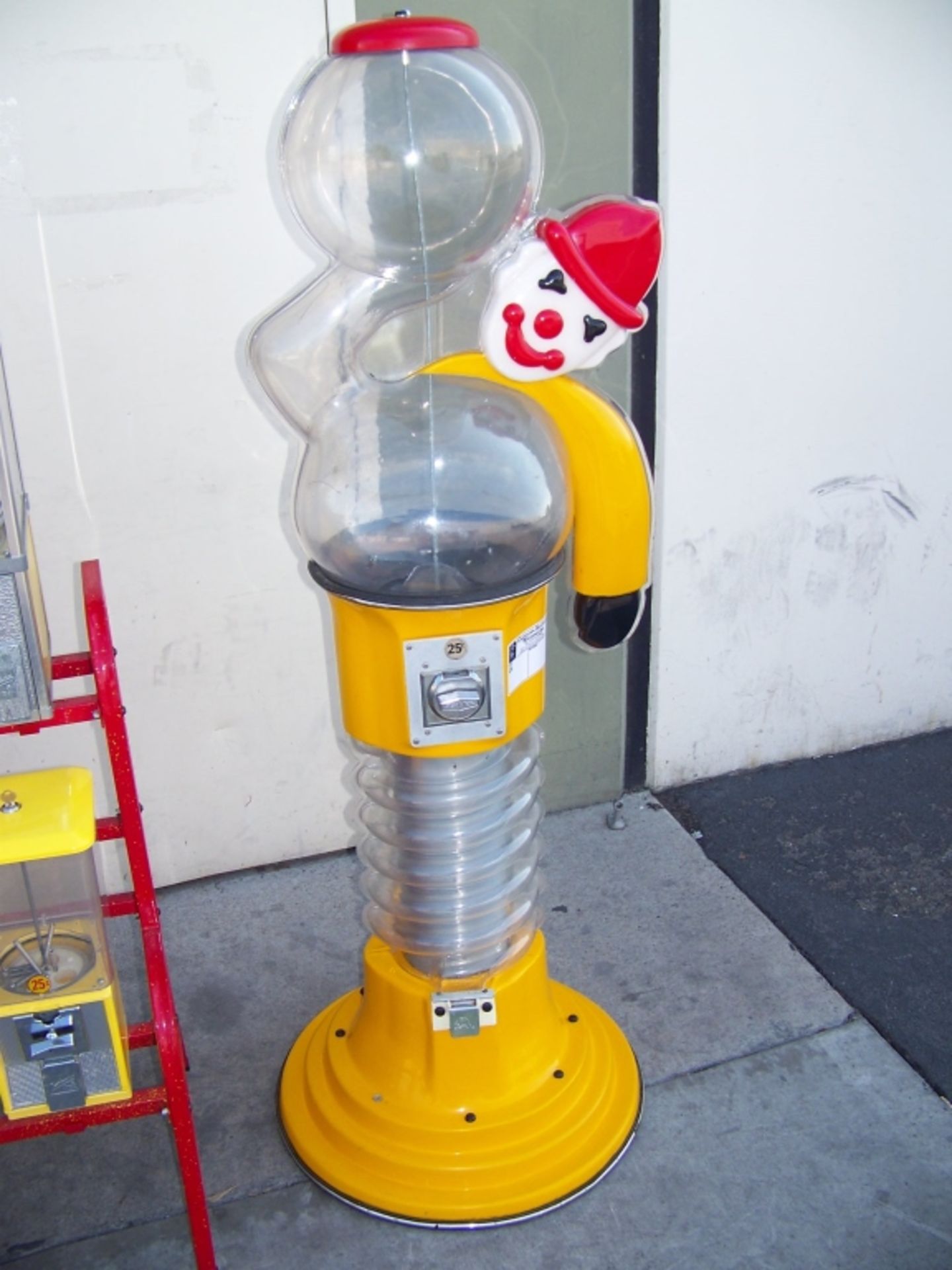 CLOWN GUMBALL VENDING SPIRAL FREE STANDING