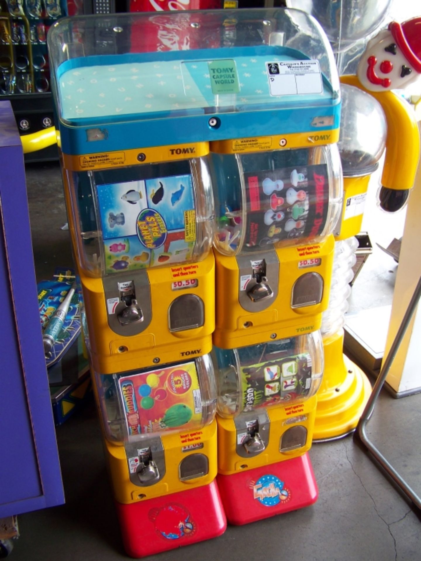 TOMY GACHA DUAL COLUMN CAPSULE VENDING MACHINE