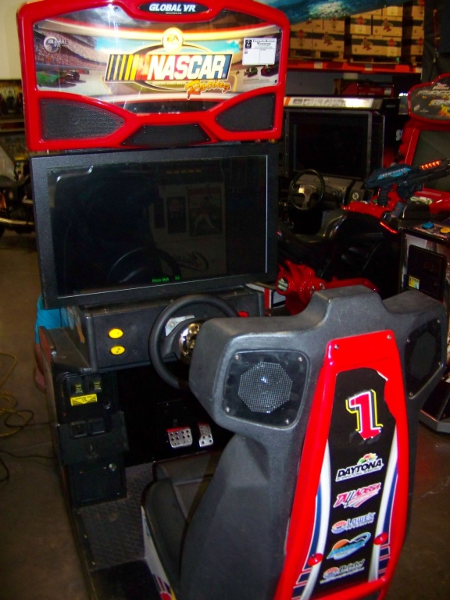 NASCAR RACING ARCADE GAME GLOBAL VR 32" LCD - Image 6 of 6