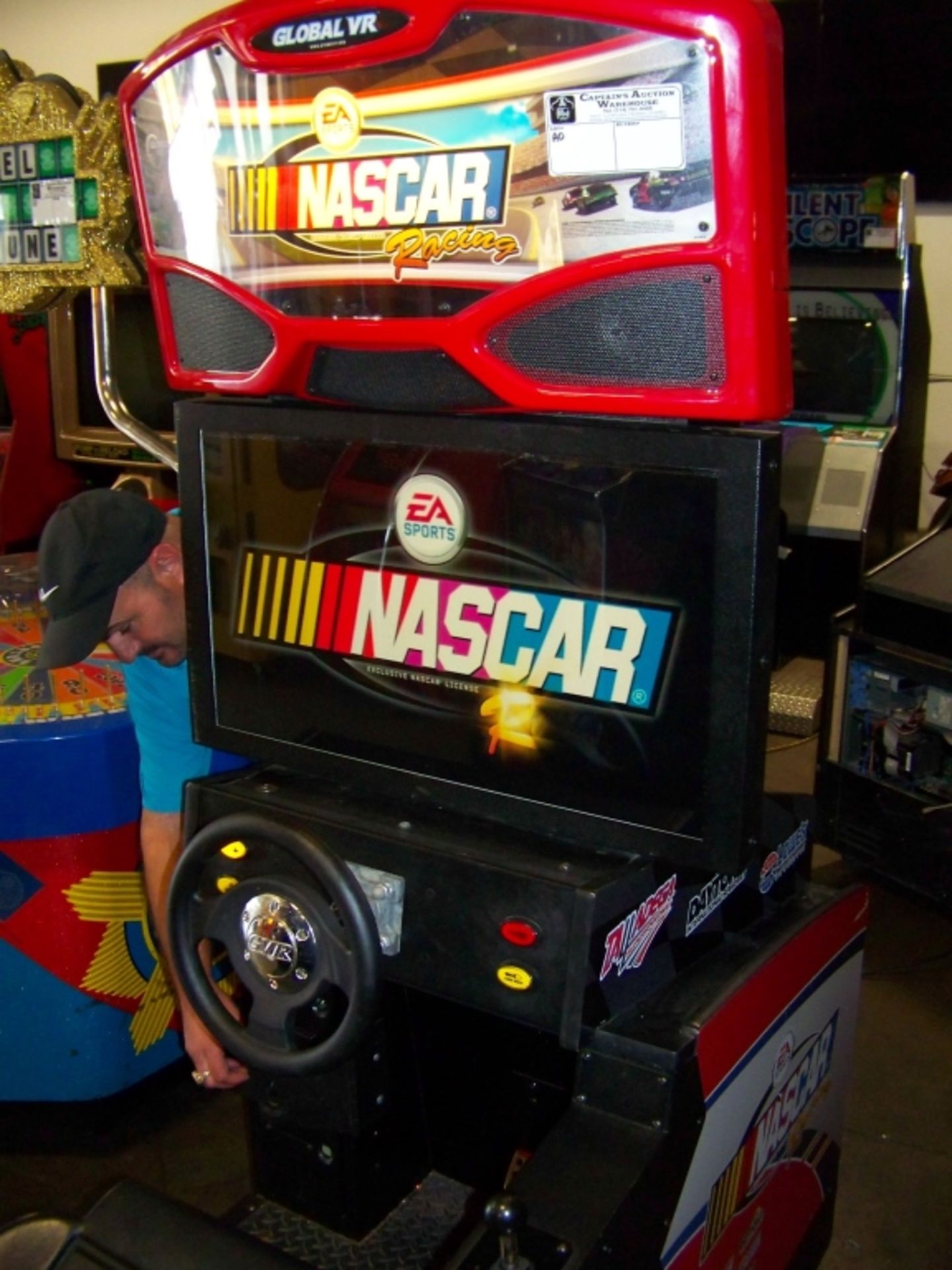 NASCAR RACING ARCADE GAME GLOBAL VR 32" LCD - Image 4 of 6