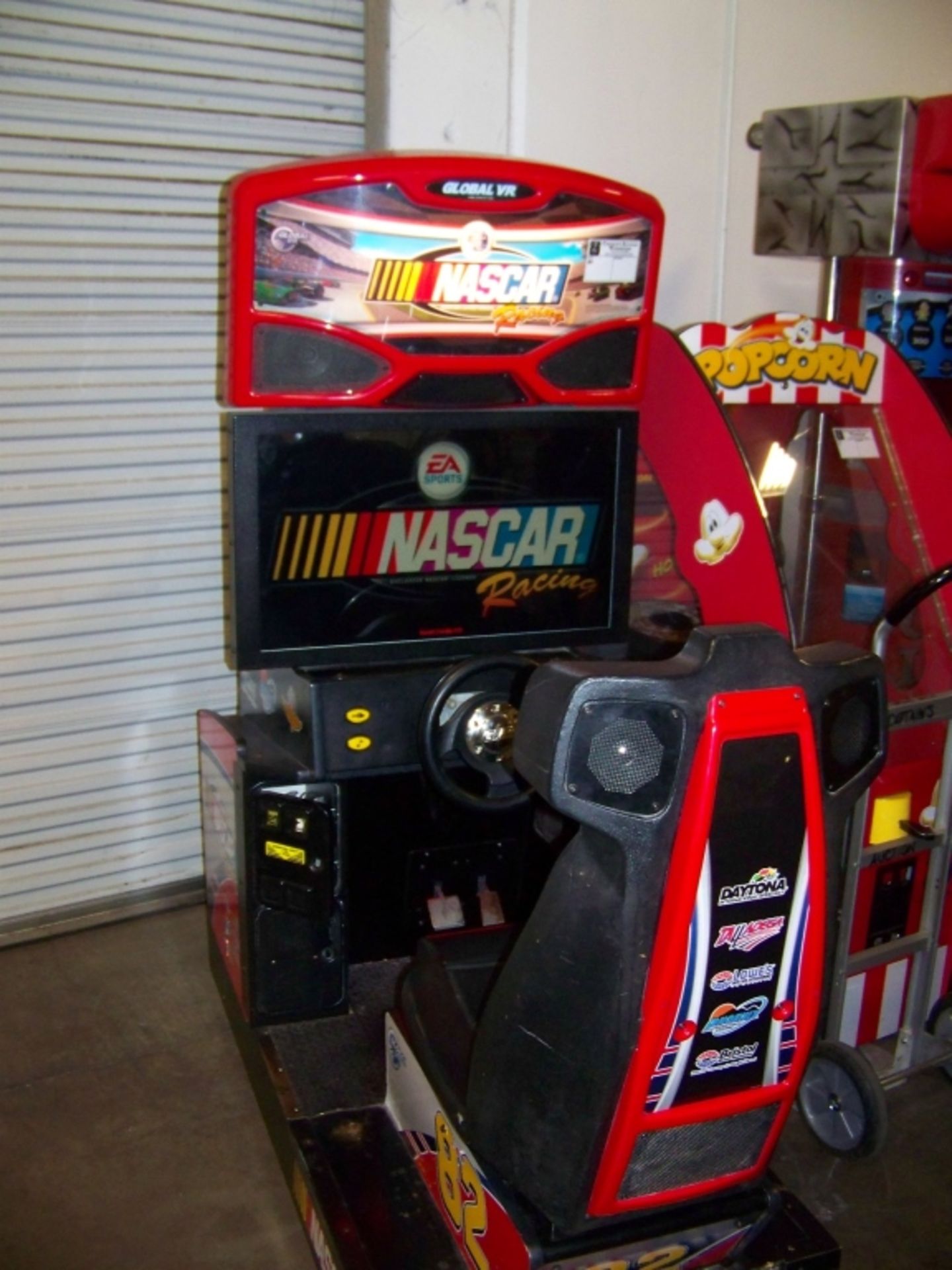 NASCAR RACING ARCADE GAME GLOBAL VR 32" LCD - Image 3 of 7