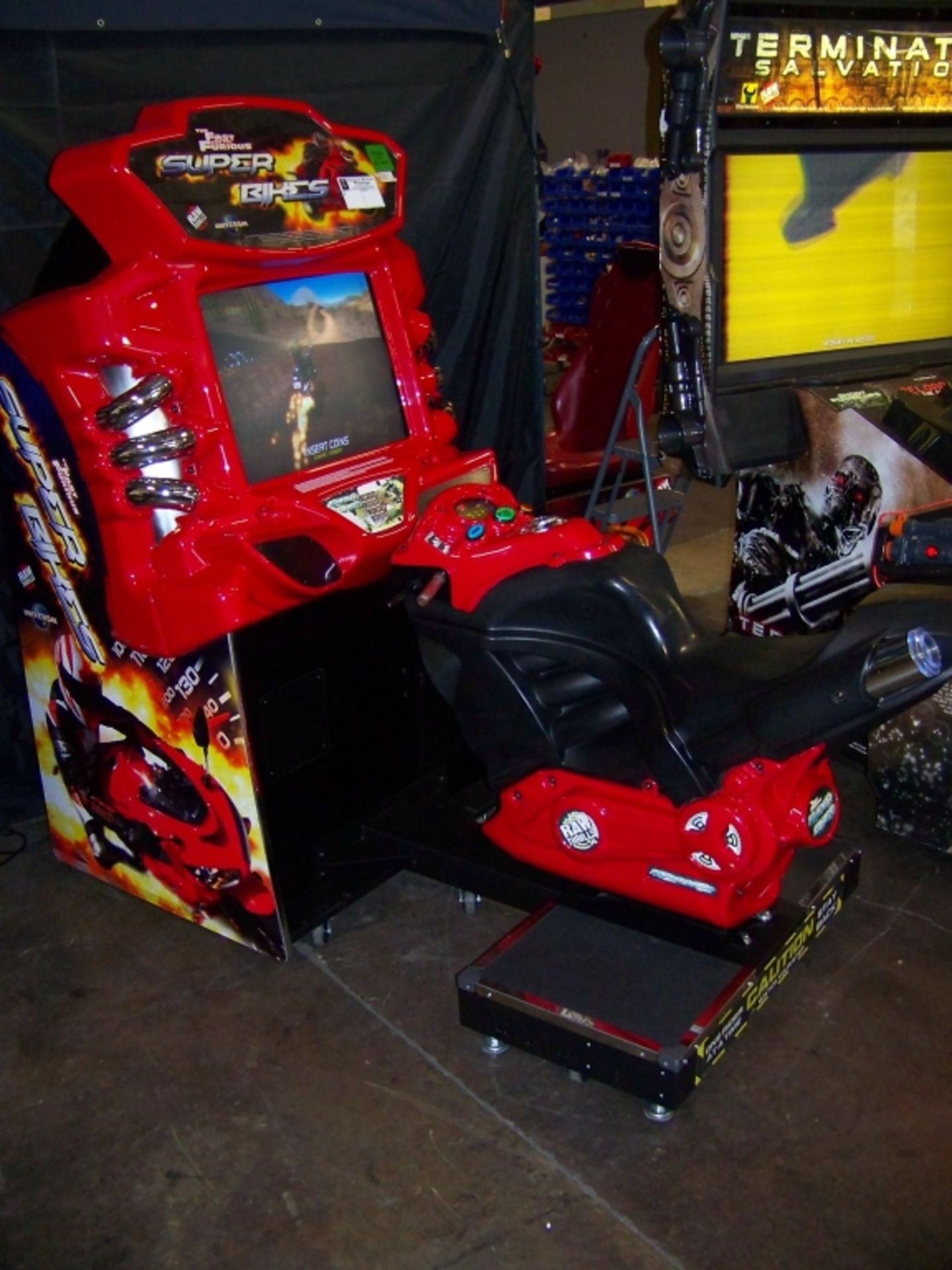 FAST & FURIOUS SUPER BIKES RED RACING ARCADE GAME - Image 4 of 6