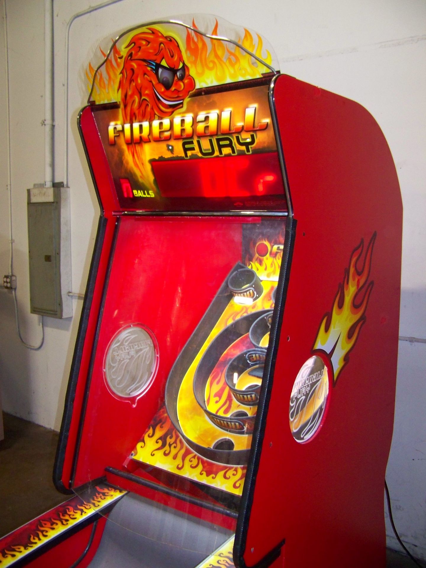 FIREBALL FURY ALLEY ROLLER REDEMPTION GAME BAYTEK - Image 5 of 7