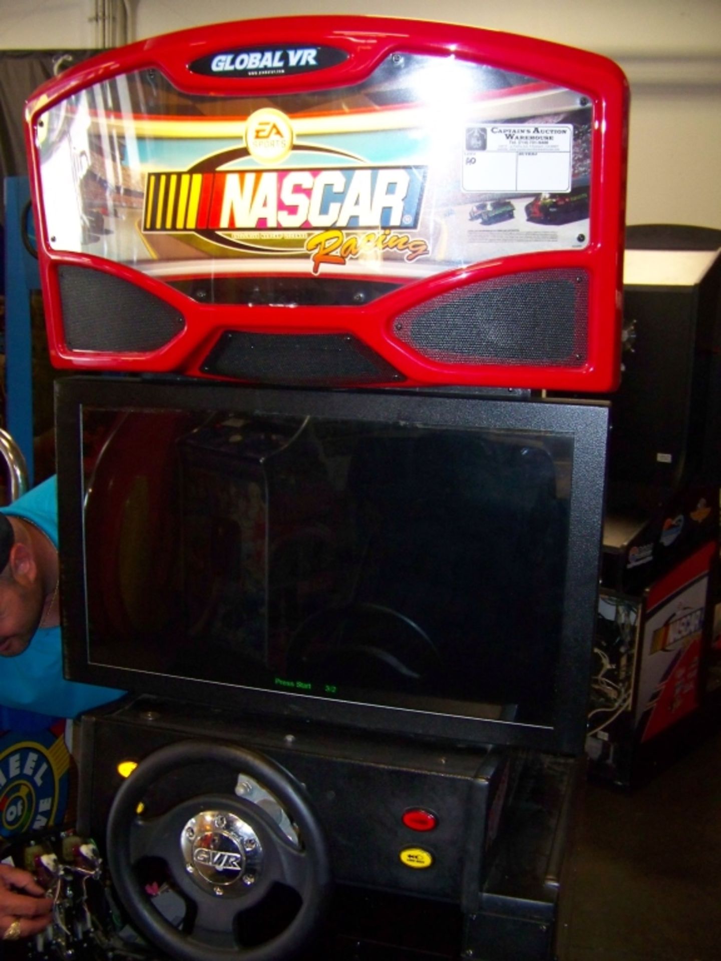 NASCAR RACING ARCADE GAME GLOBAL VR 32" LCD - Image 5 of 6