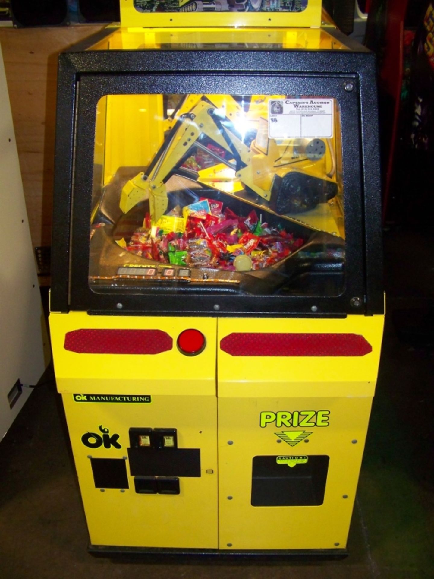 TRACTOR TIME CANDY SHOVEL MERCHANDISER MACHINE - Image 3 of 5