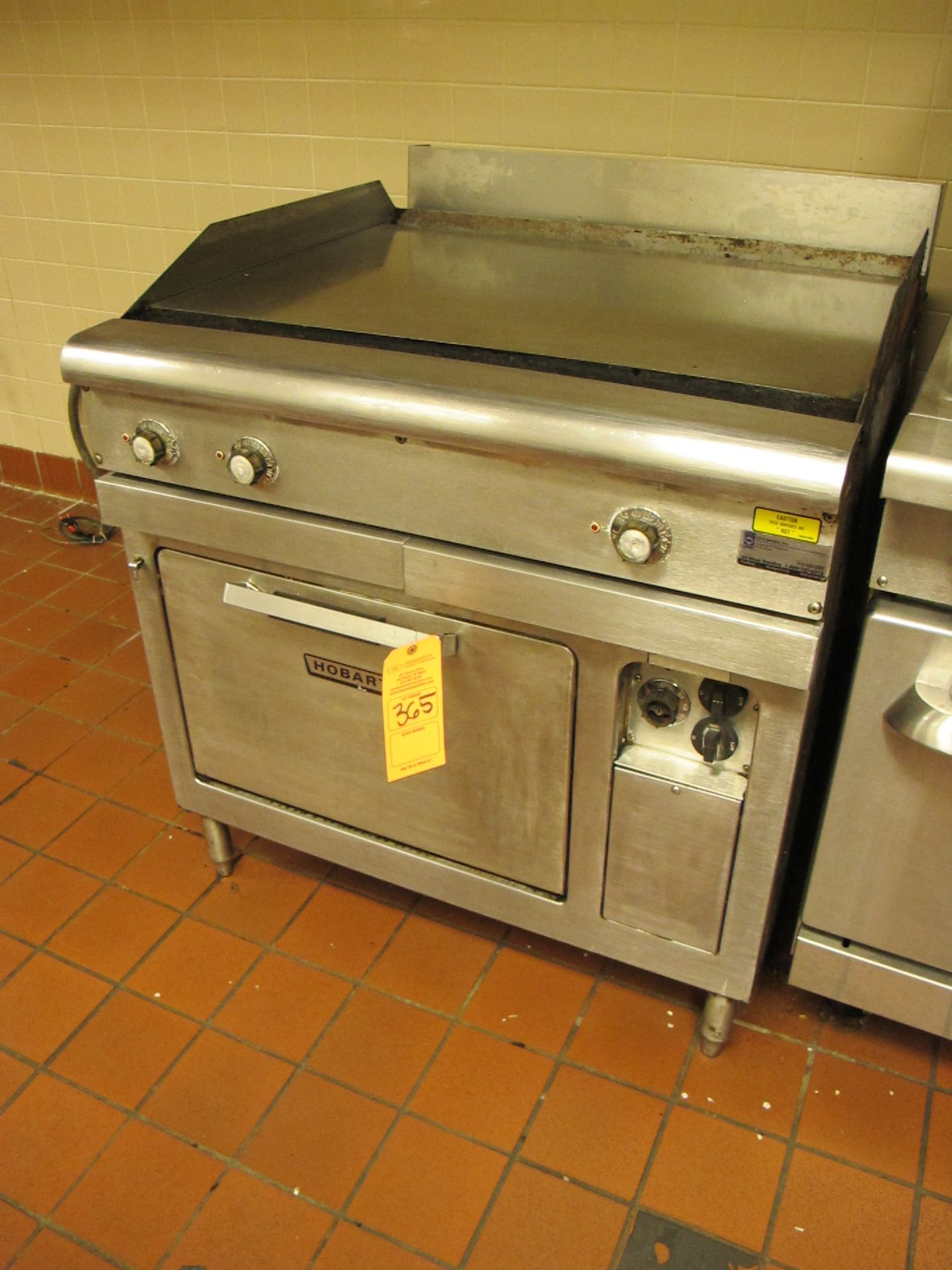 HOBART FLAT TOP GRILL/OVEN