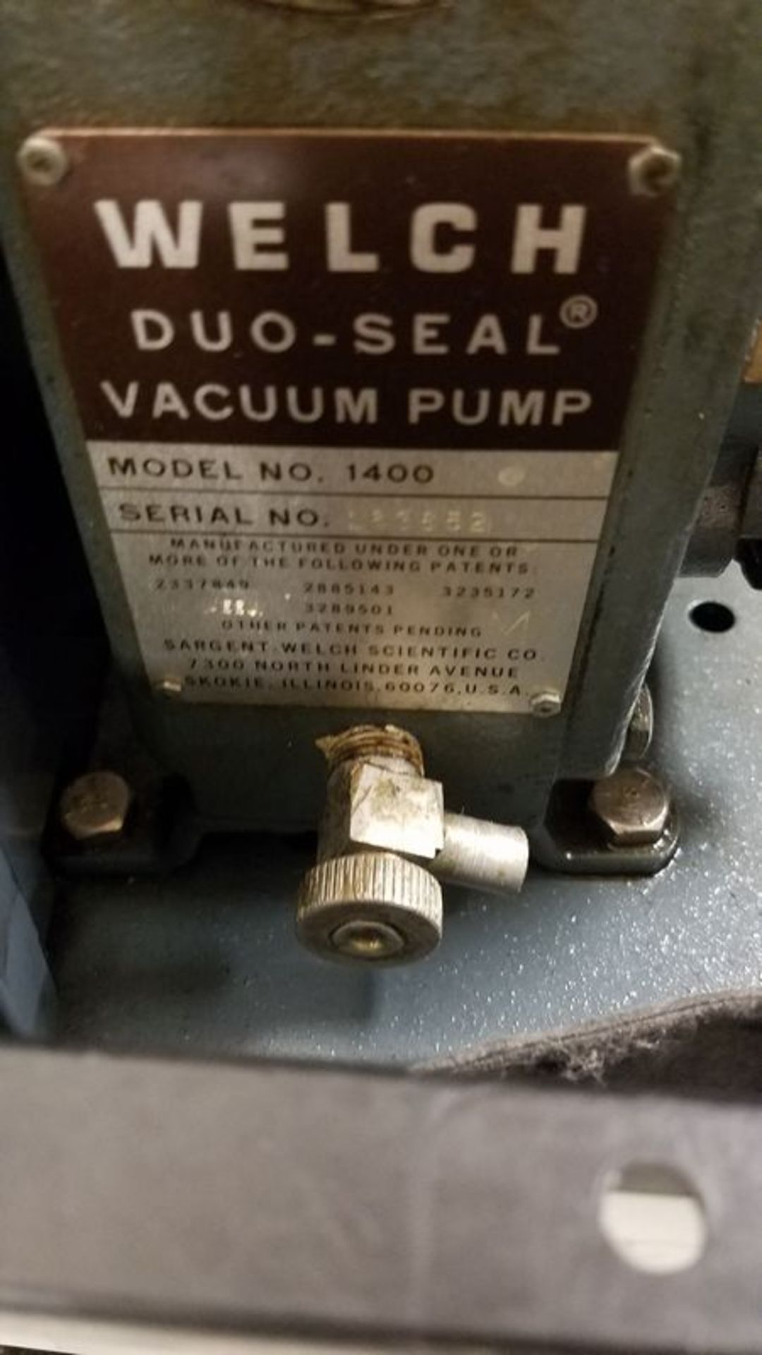 WELCH DUO-SEAL VACUUM PUMP W/GE 1/2 HP MOTOR M# 1400(LOCATED AT 627 HARTZELL ROAD NEW HAVEN IN - Image 2 of 3