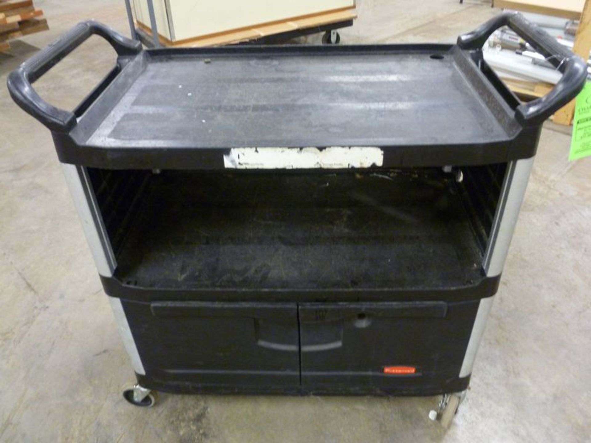 RUBBERMAID X-TRA UTILITY CART (LOCATED AT 6901 ARDMORE AVE. FORT WAYNE, IN 46809) - Image 2 of 4