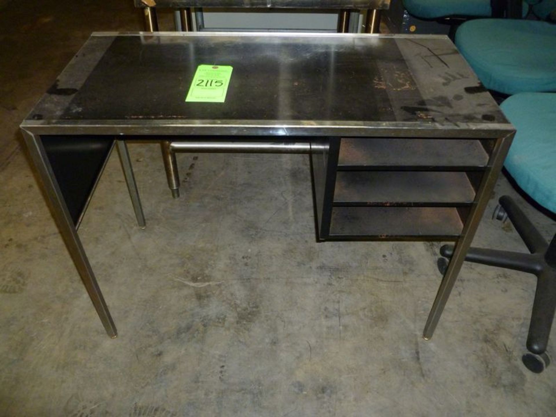 SMALL DESK (LOCATED AT 6901 ARDMORE AVE. FORT WAYNE, IN 46809)