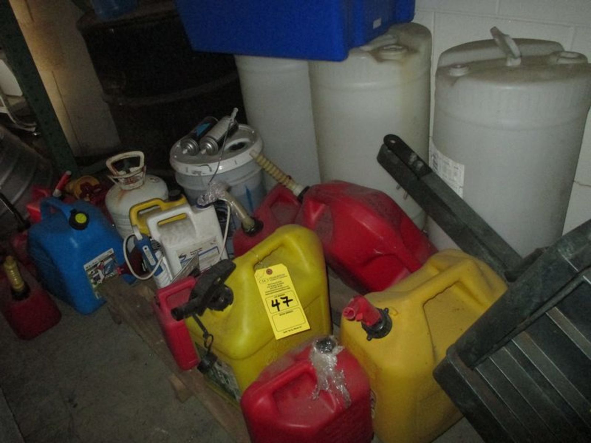 LOT OF GAS CONTAINERS & OTHER LIQUID CONTAINERS (LOCATED AT 433 COUNCIL DRIVE FORT WAYNE IN 46825)