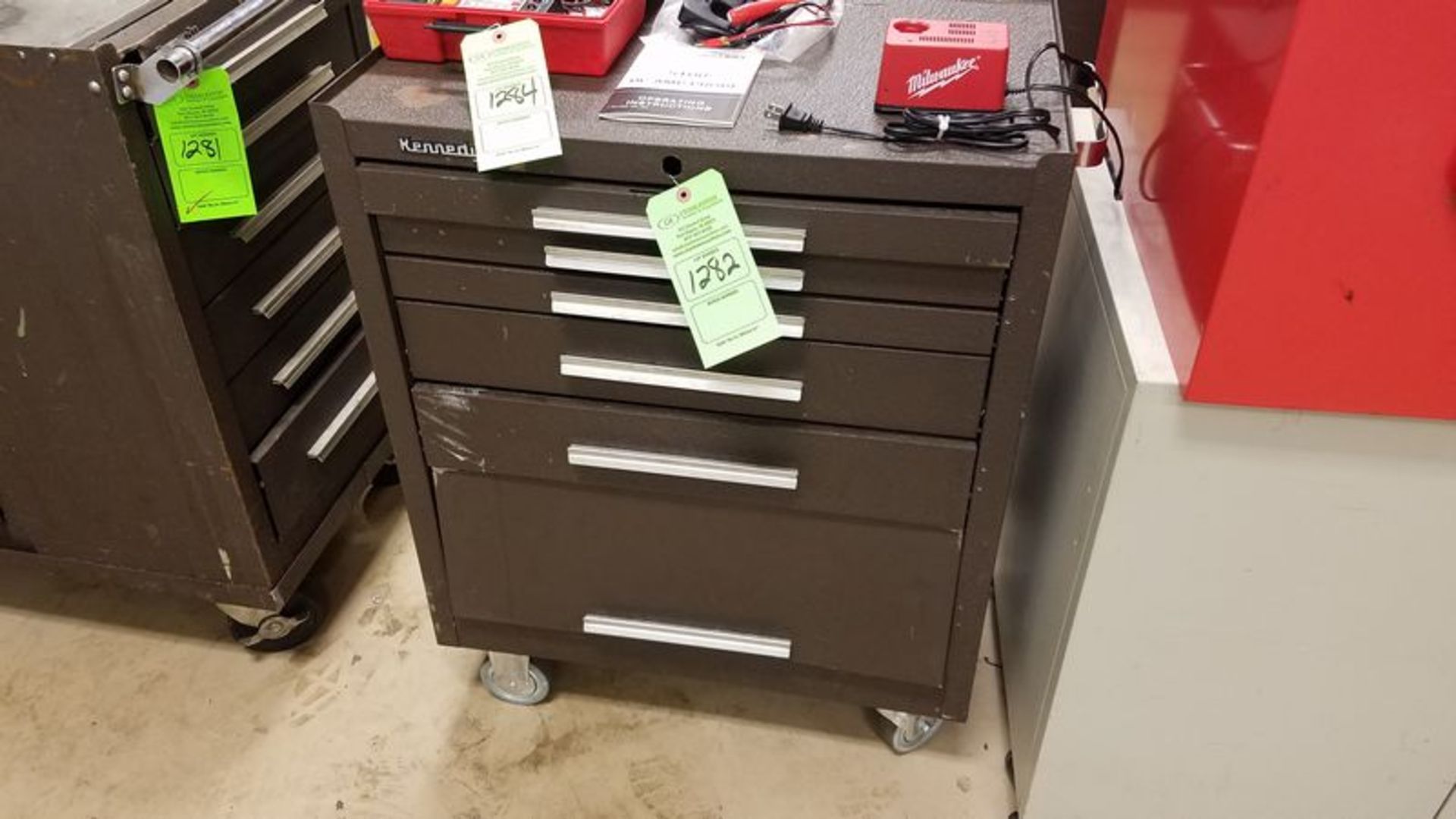 KENNEDY TOOL BOX 5-DRAWER; 1-DOOR (CONTENTS NOT INCLUDED)(LOCATED AT 627 HARTZELL ROAD NEW HAVEN