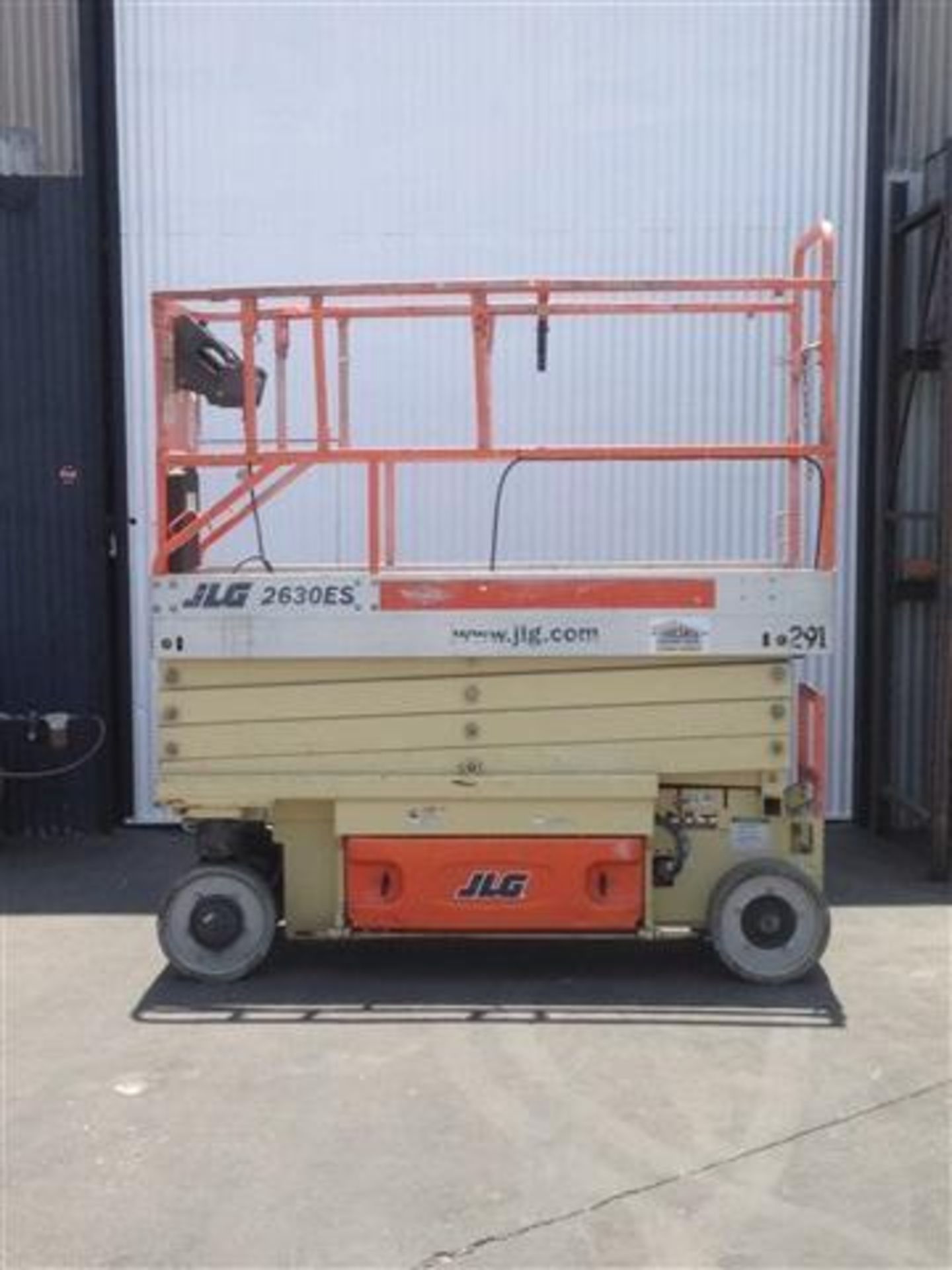 Scissor Lift, 25', JLG Model 2630ES