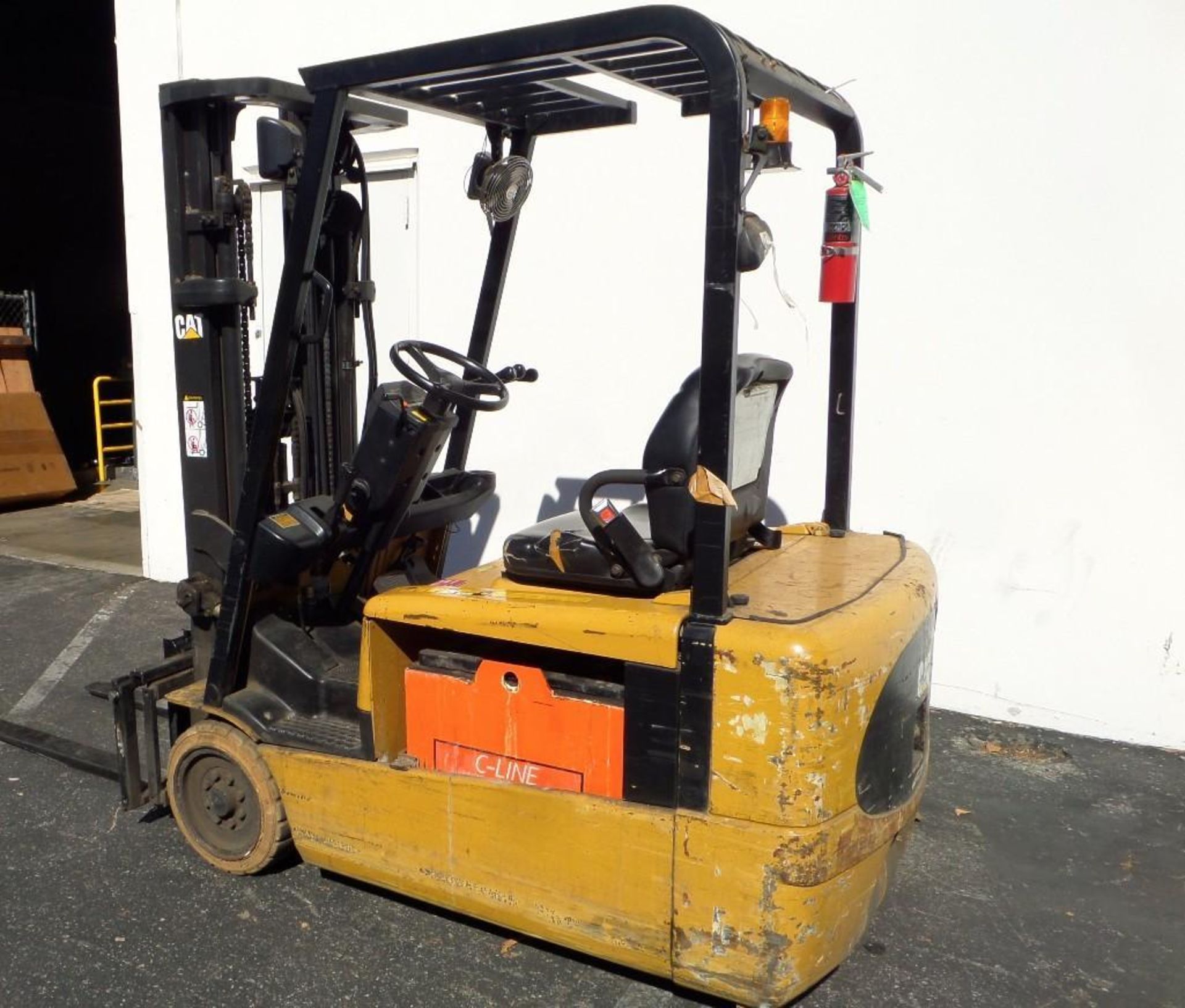 Forklift - Image 2 of 5