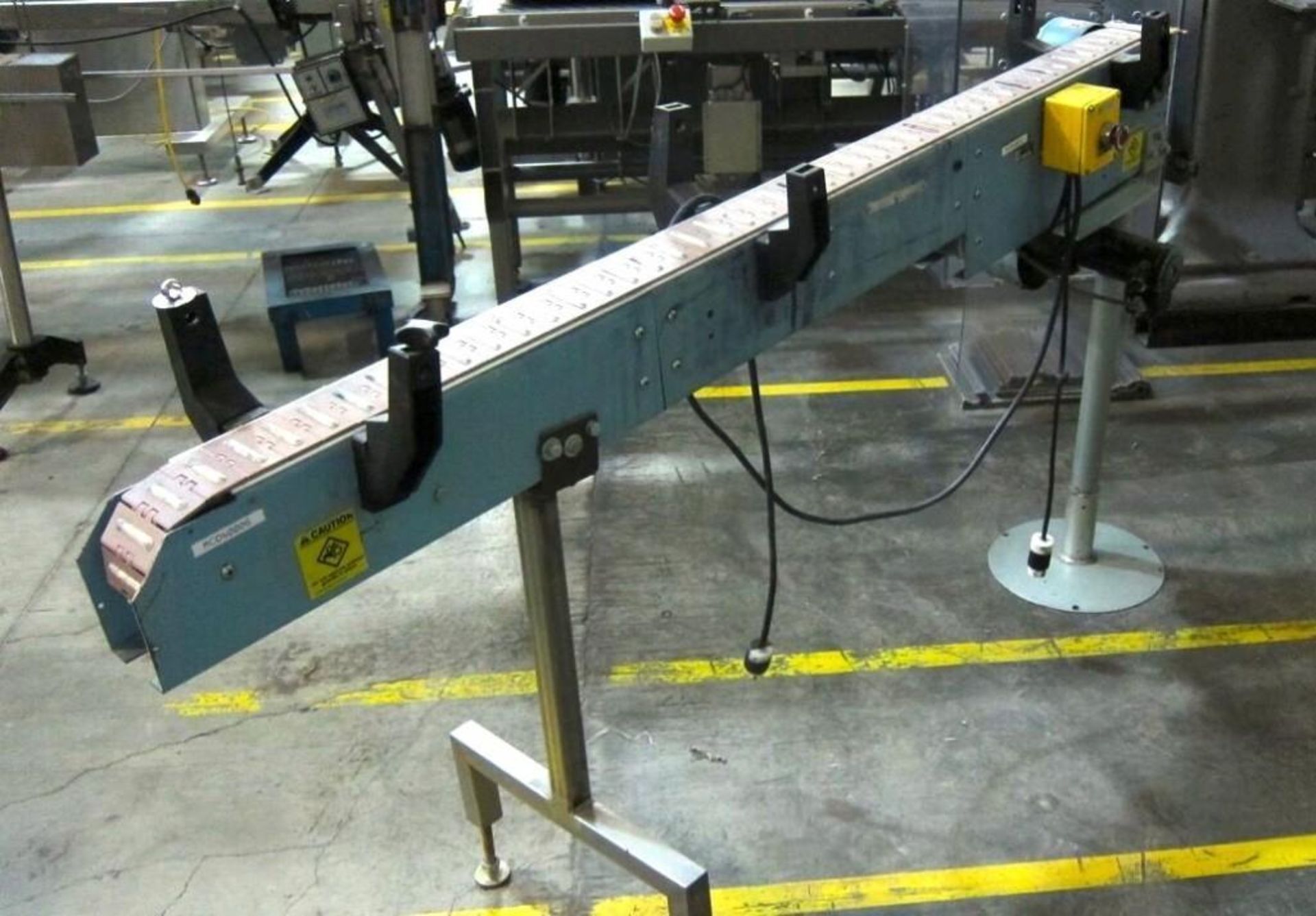 Conveyor with plastic belt - Image 2 of 7