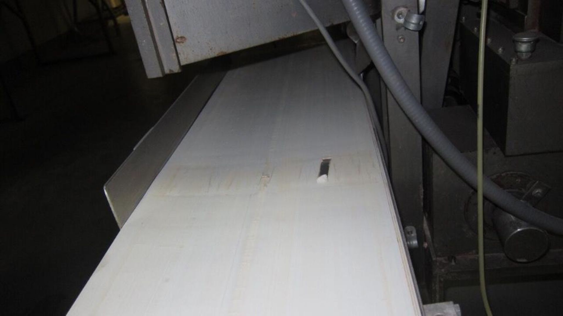 Aluminum conveyor with think plastic belt. - Image 2 of 3