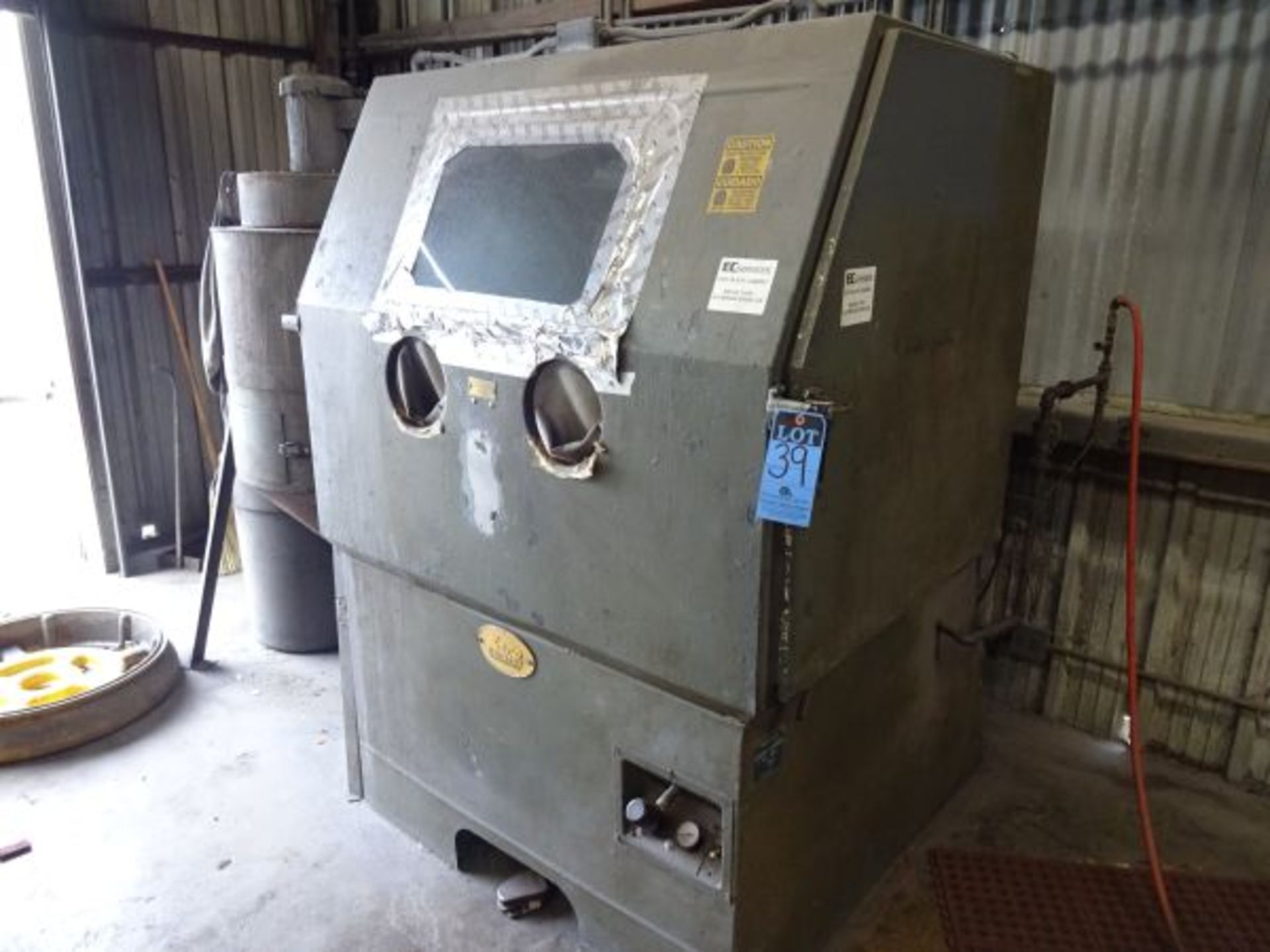 Zero Model B-900-F-S Blast Cabinet; S/N 5468, 36" X 36" X 48", Reclaim System **Scobey Moving and - Image 3 of 4