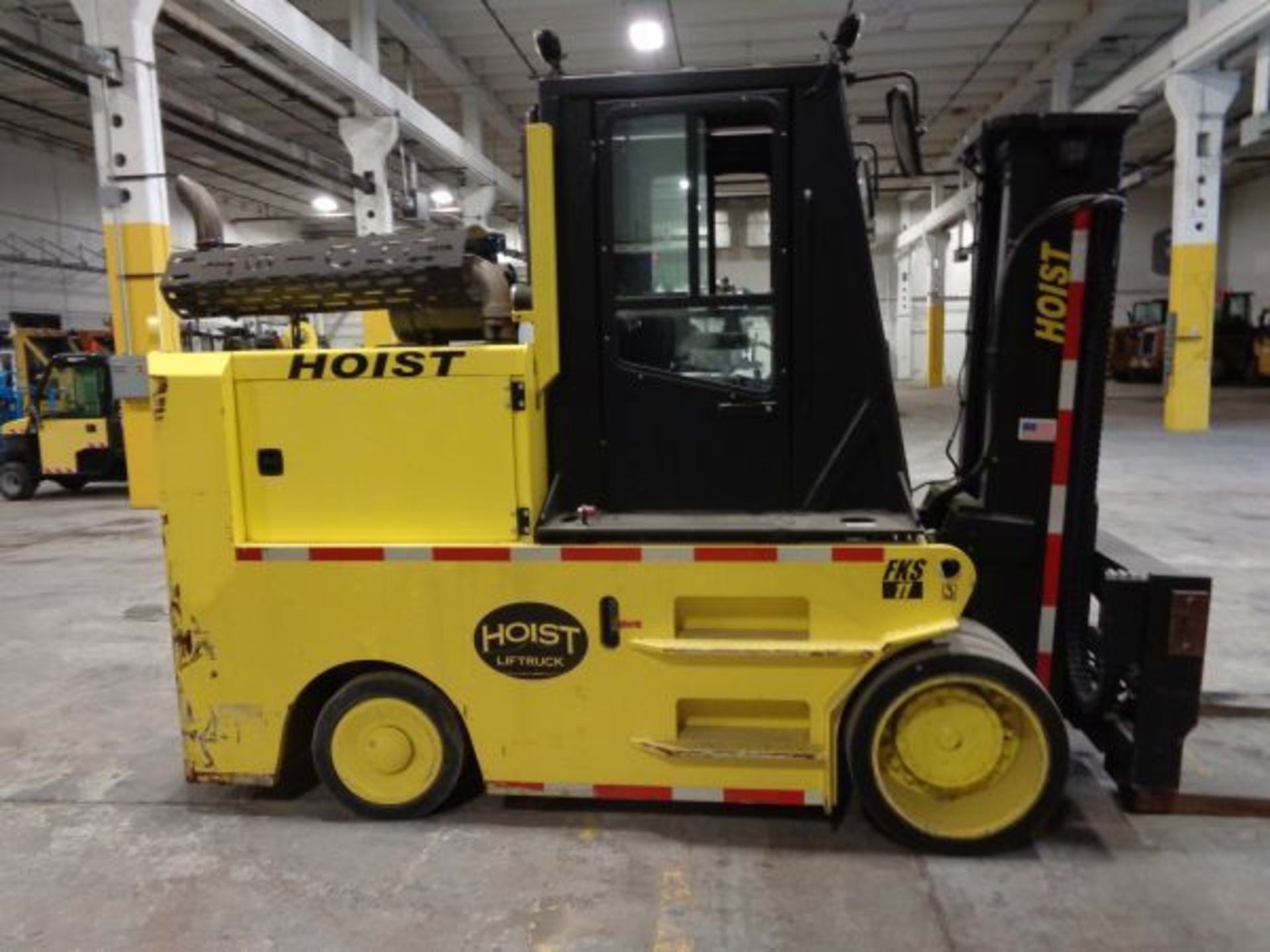 **22,000 LB. SILENT HOIST MODEL FSK11 DIESEL POWER CUSHION TIRE LIFT TRUCK; S/N 29265, 160 HP - Image 3 of 19