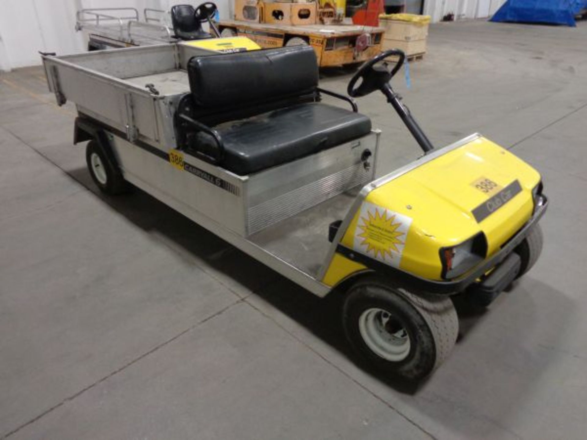 **CLUB CAR MODEL CARRYALL 6 ELECTRIC ALUMINUM BODY FLAT BED MAINTENANCE CART; S/N JR1147249649, - Image 3 of 6