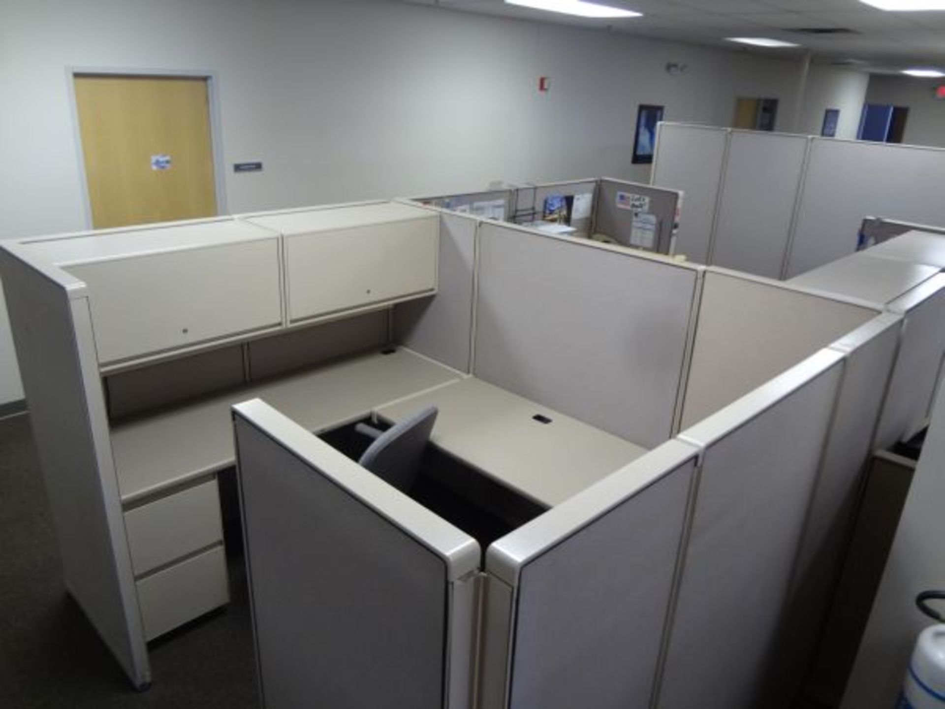 75" X 98" X 61" TWO-PERSON STEELCASE MODULAR OFFICE INCLUDING (2) OVERHEAD CABINETS, (1) 3-DRAWER - Image 2 of 3